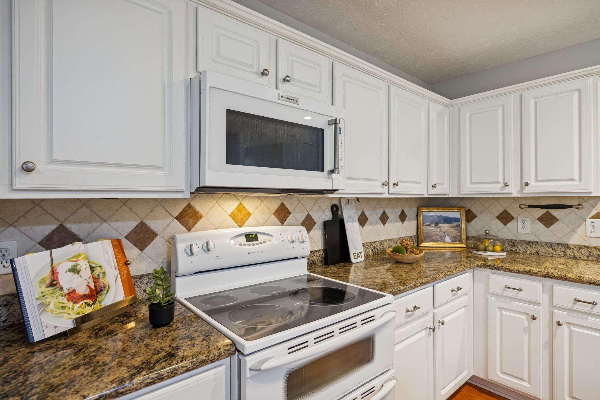 5433 Middlebury Dr