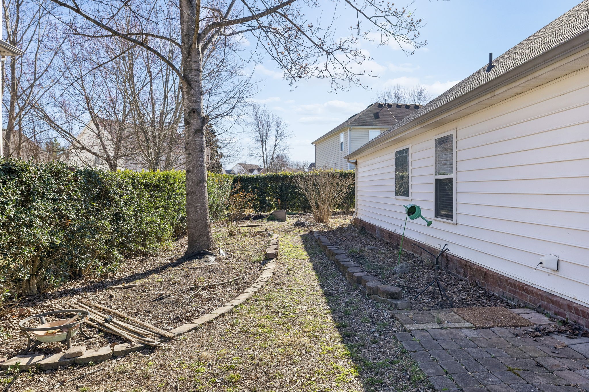 5433 Middlebury Dr