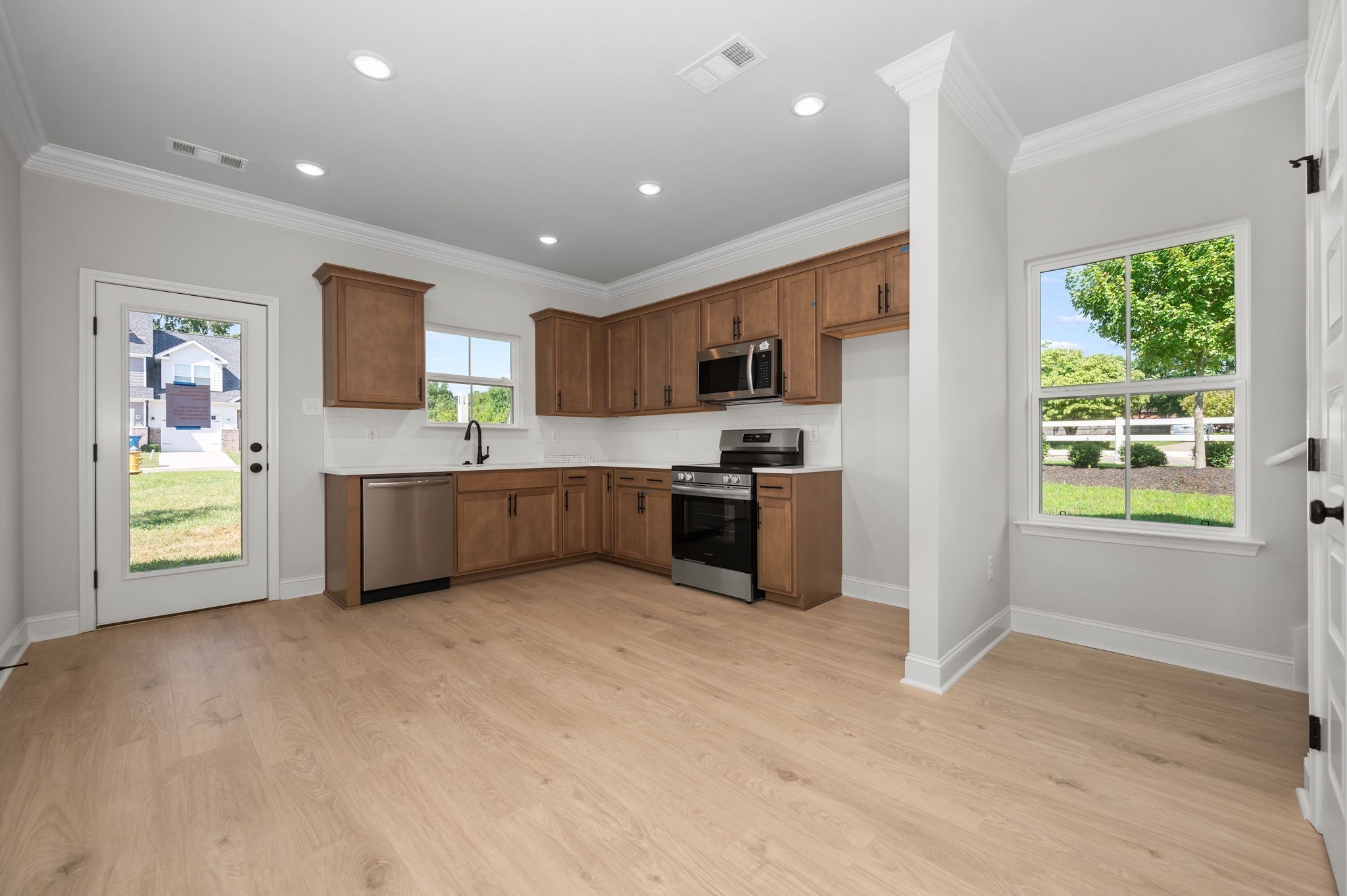 519 Rohan Dr