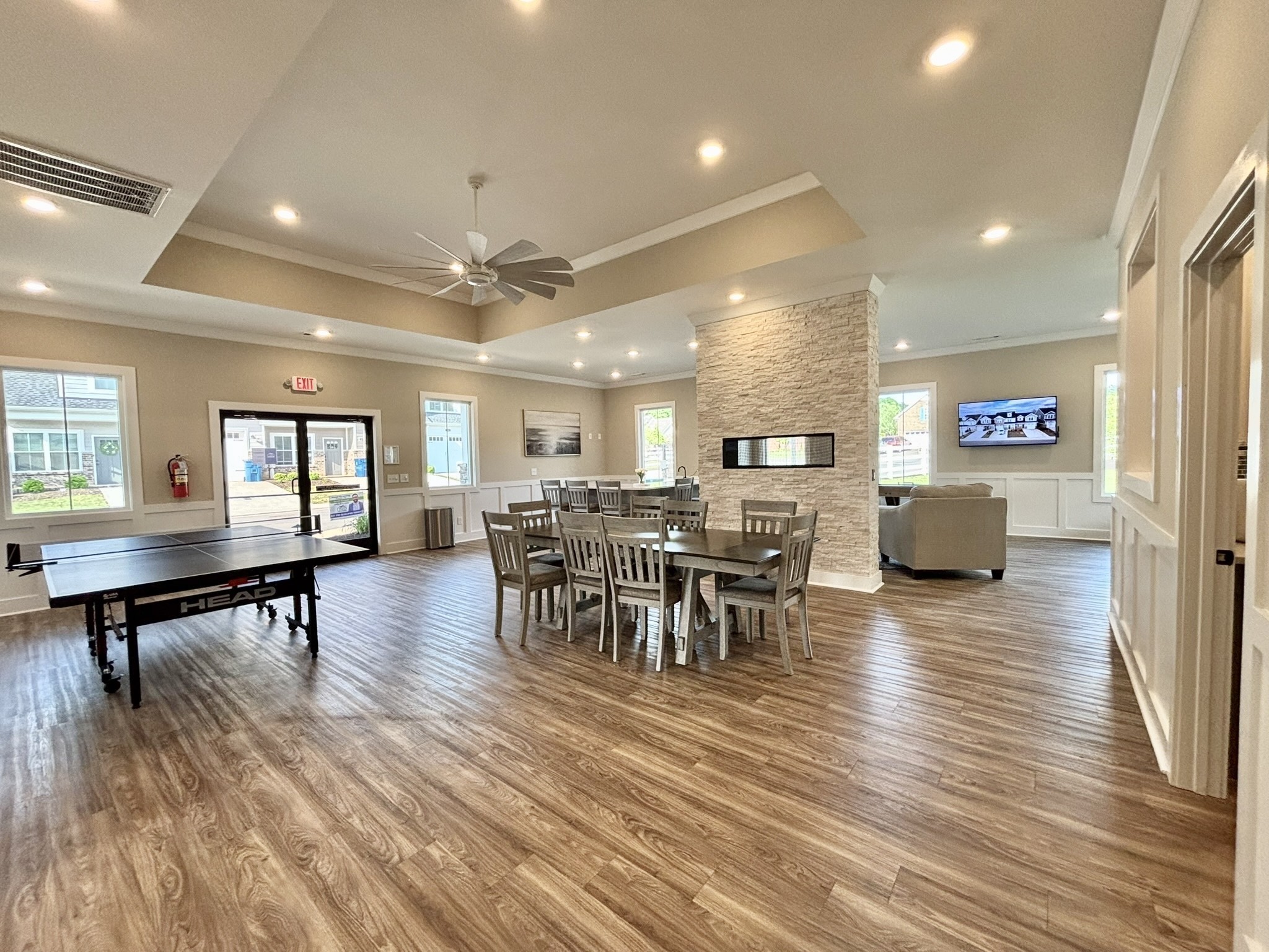 519 Rohan Dr