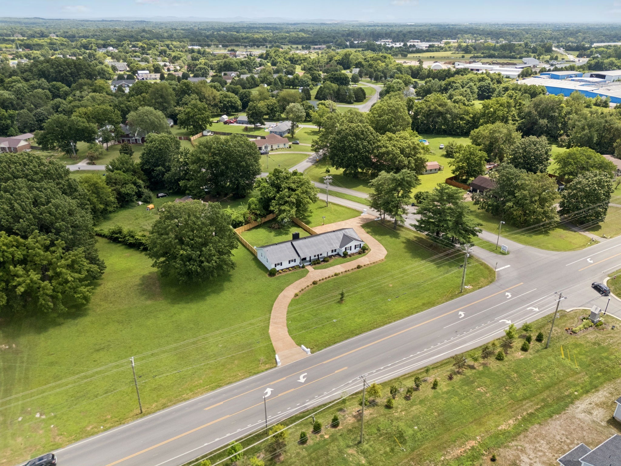 6904 Old Nashville Hwy