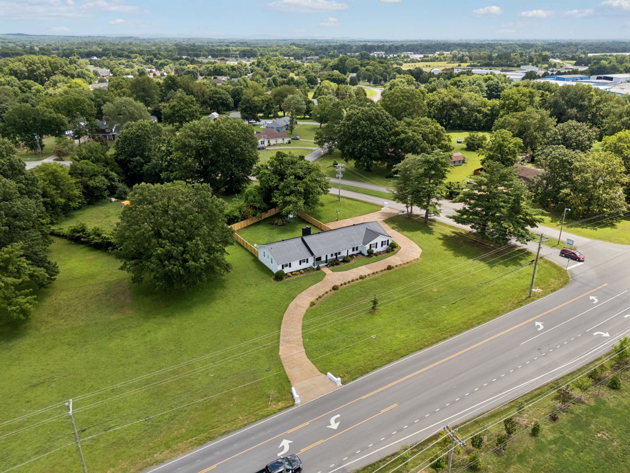 6904 Old Nashville Hwy