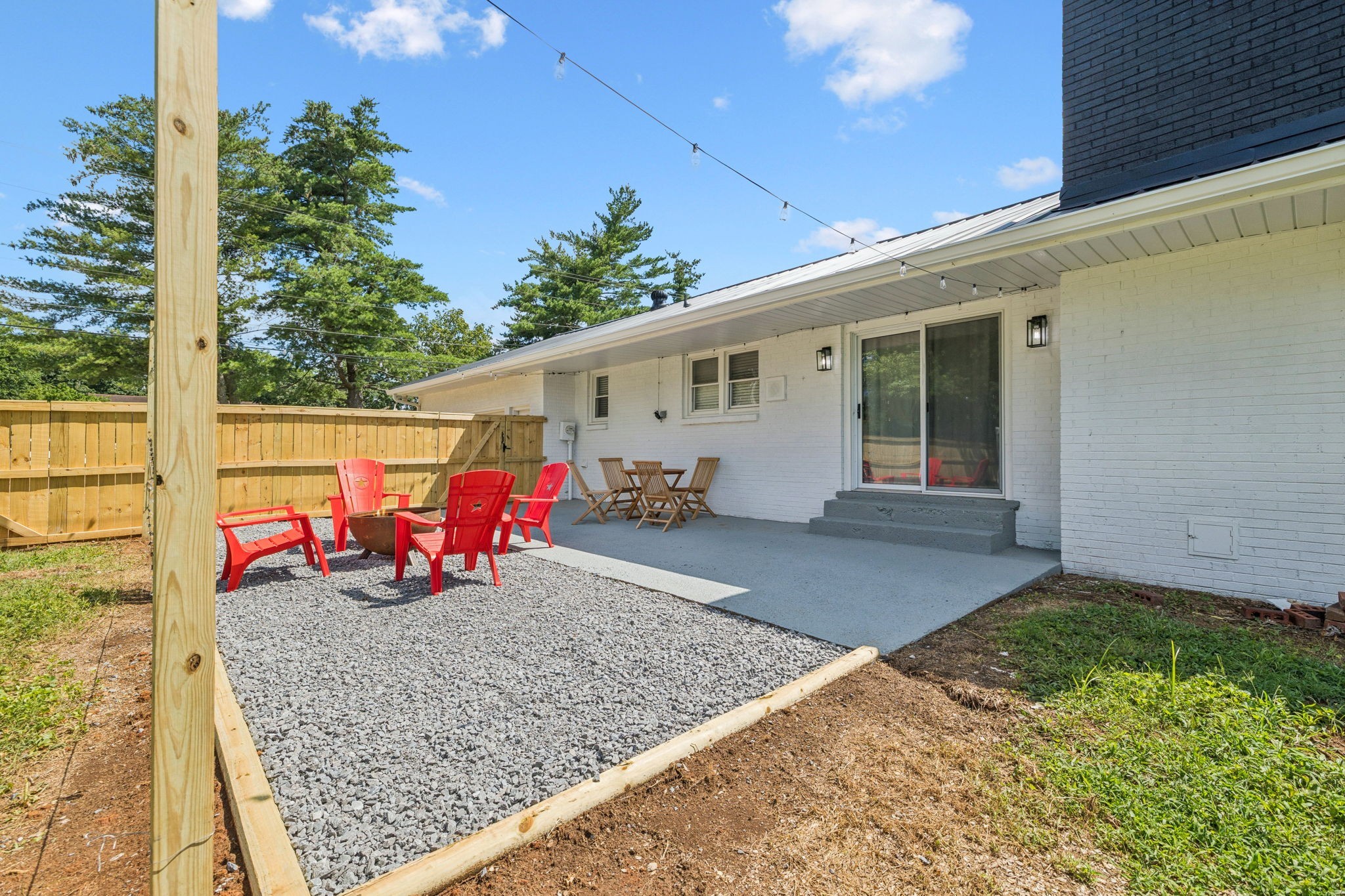 6904 Old Nashville Hwy