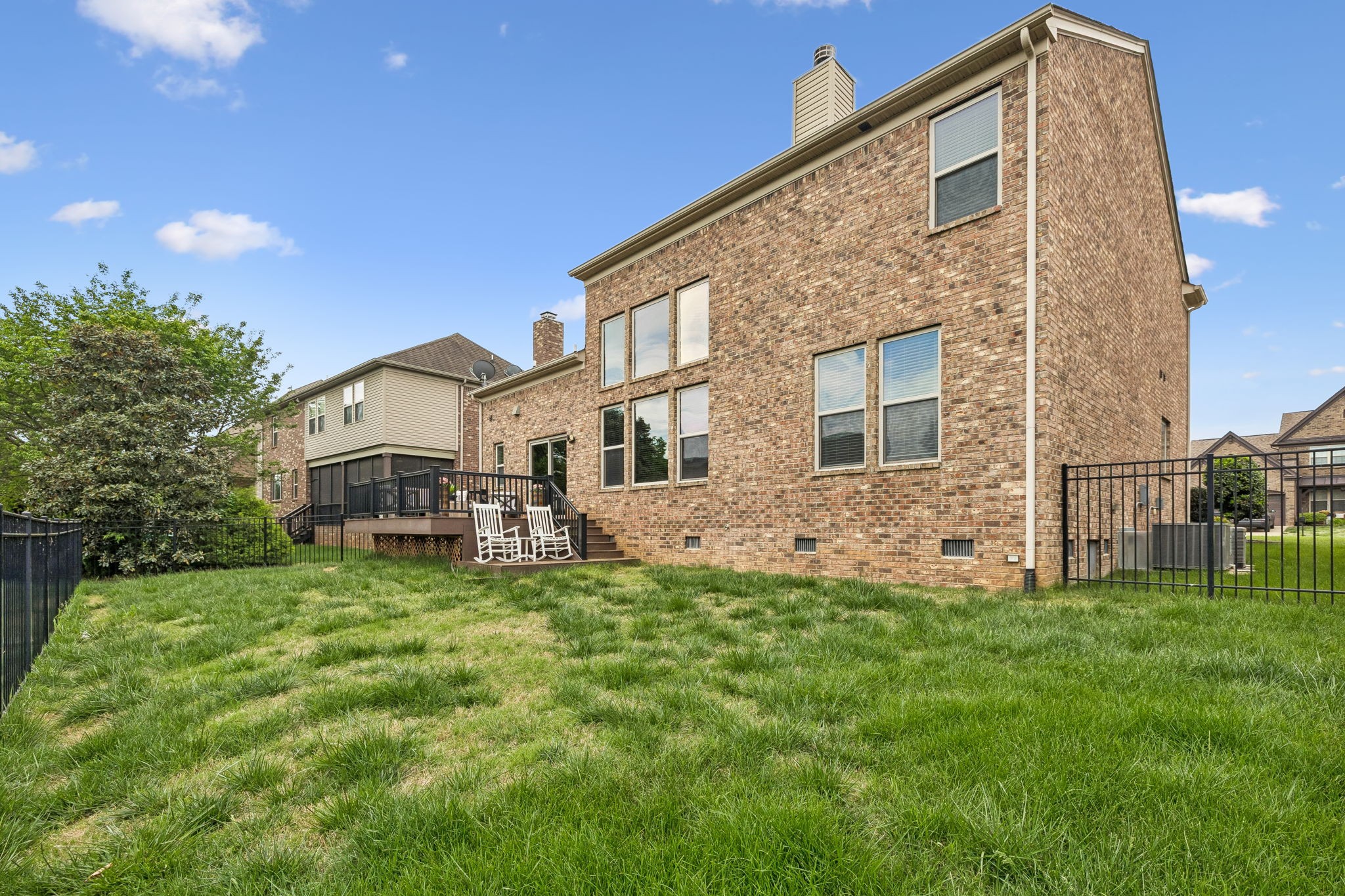 1212 Stockwell Dr