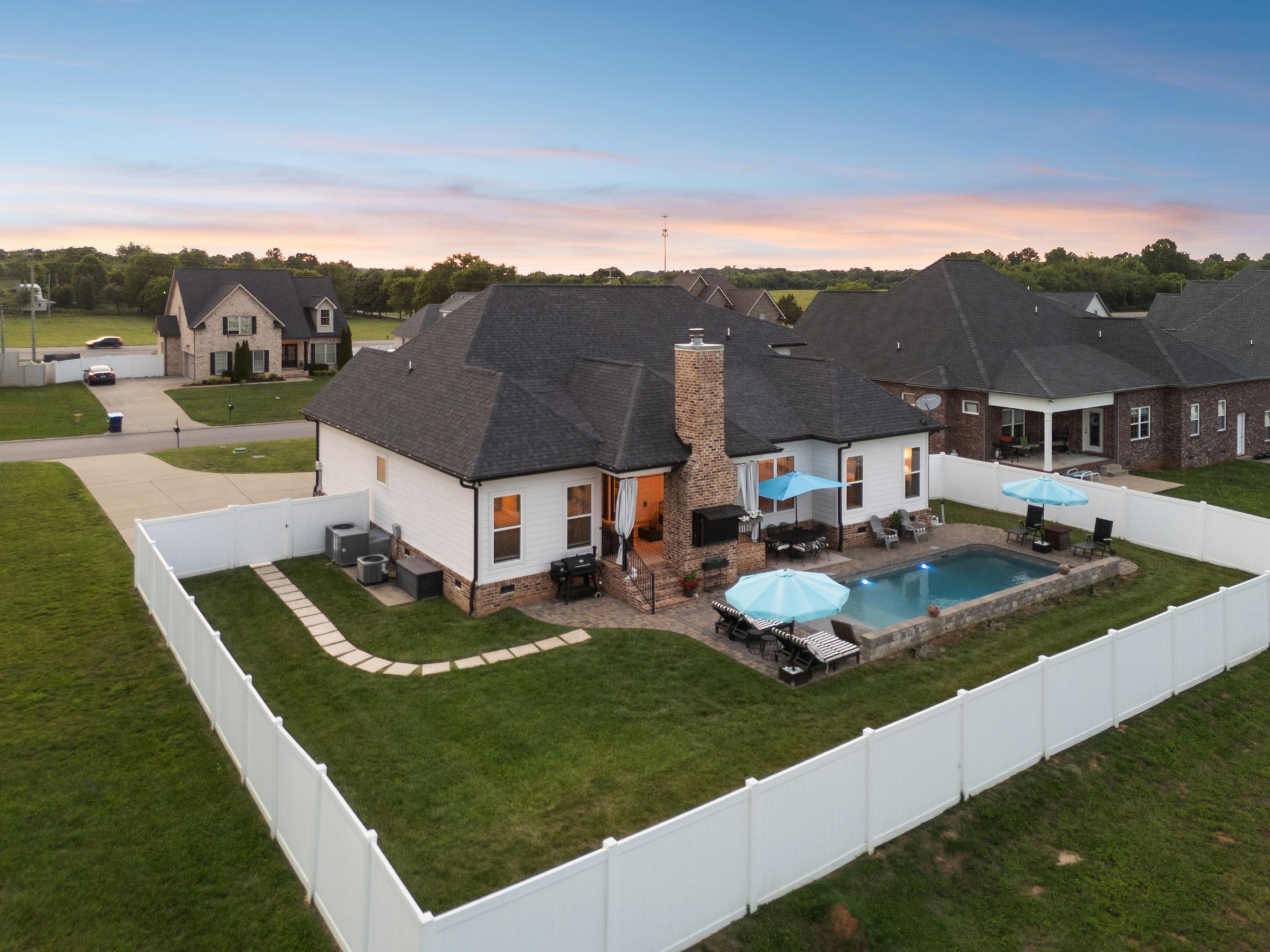 1525 North Side Dr