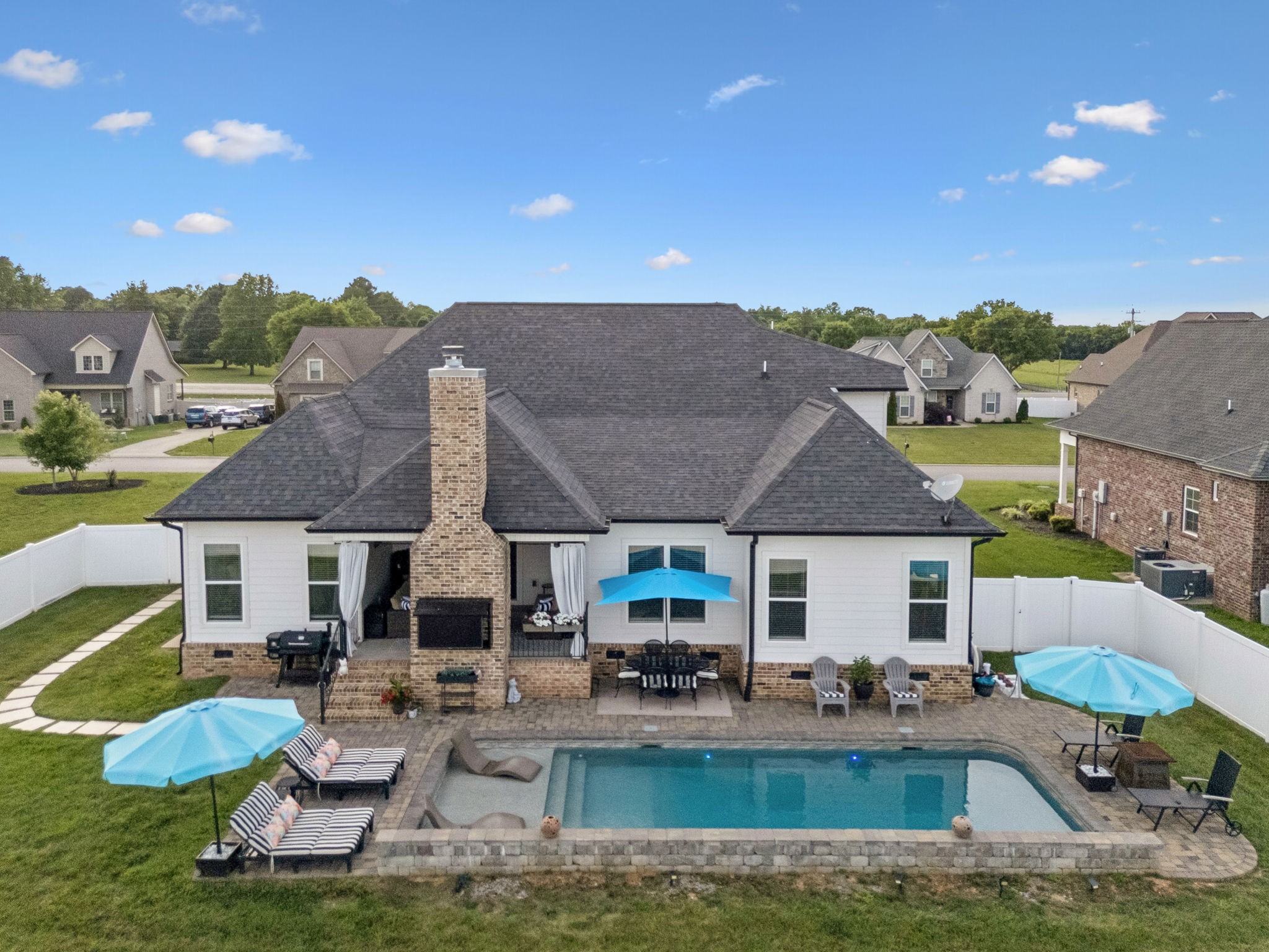 1525 North Side Dr