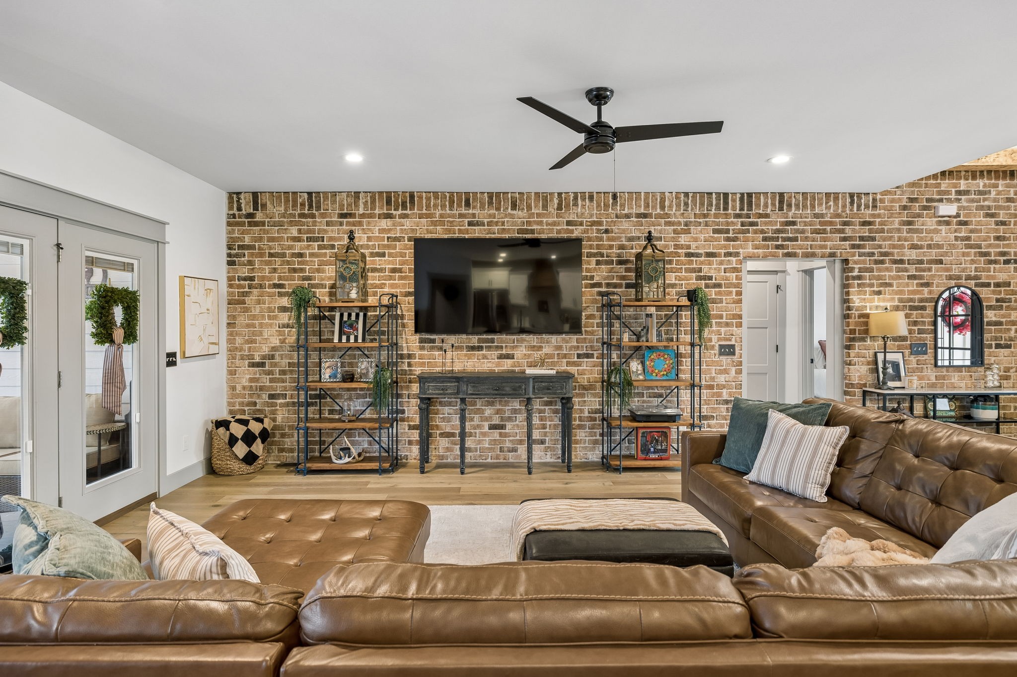 1525 North Side Dr