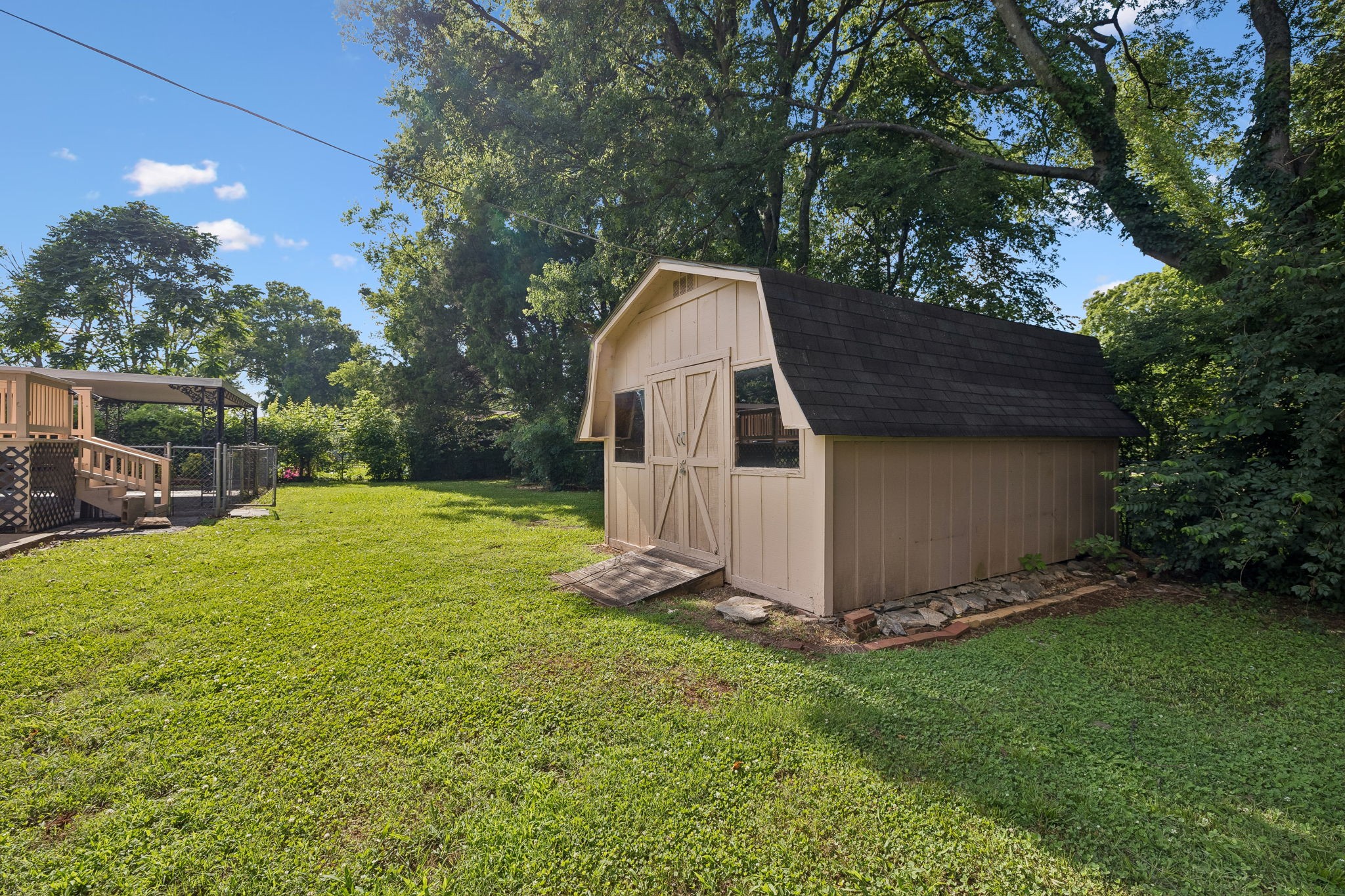 810 Northfield Blvd, W