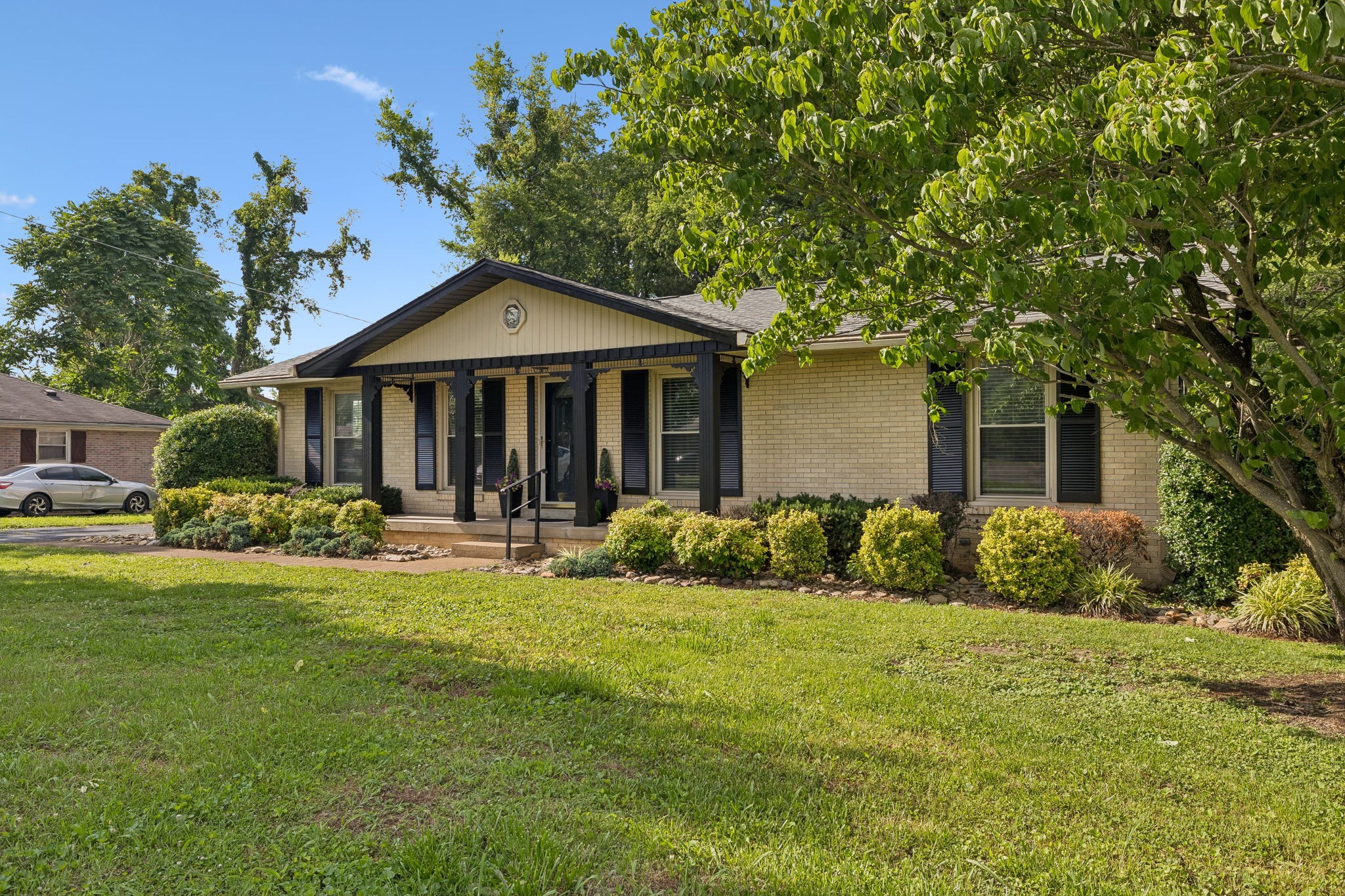 810 Northfield Blvd, W