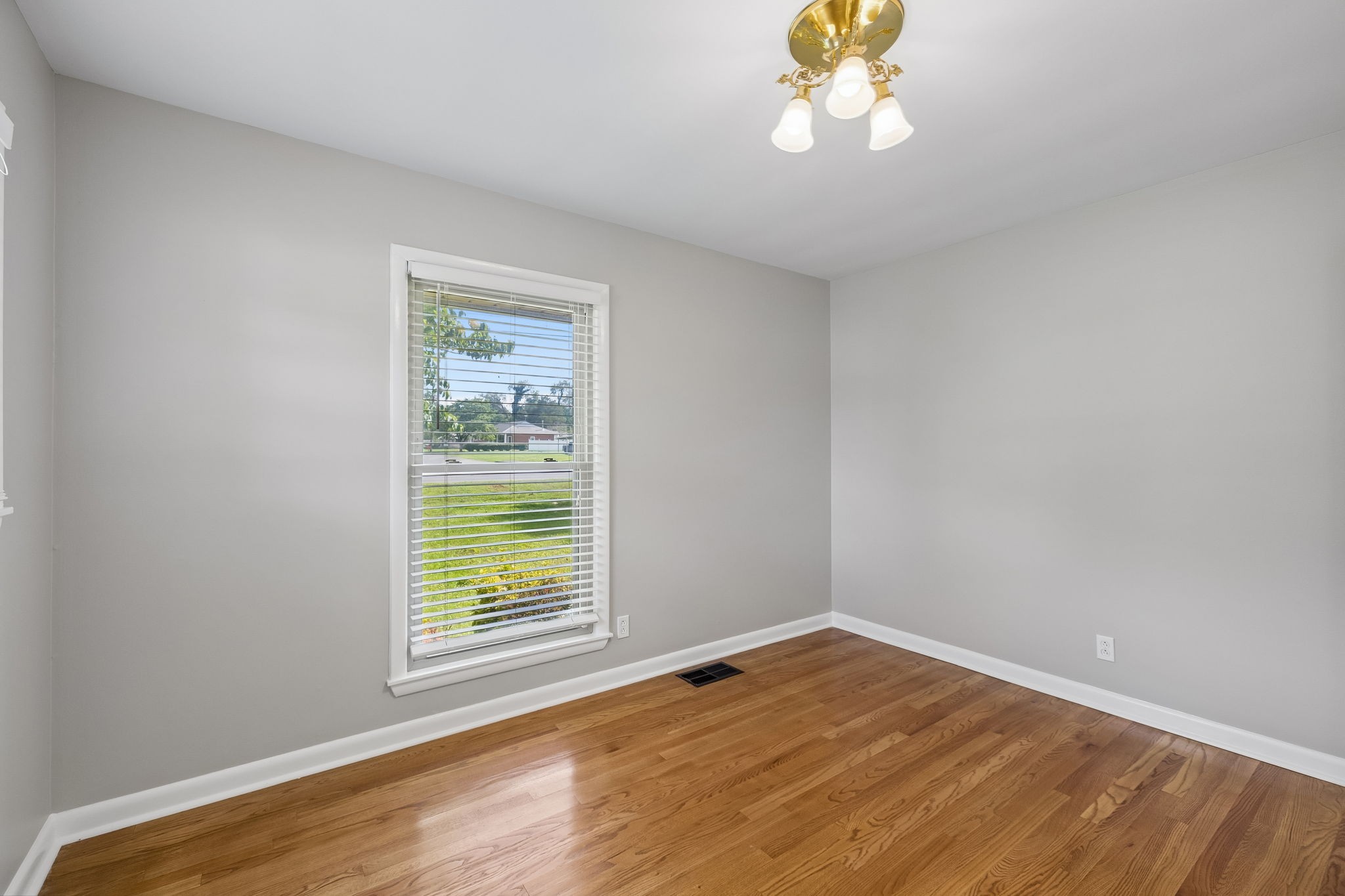 810 Northfield Blvd, W
