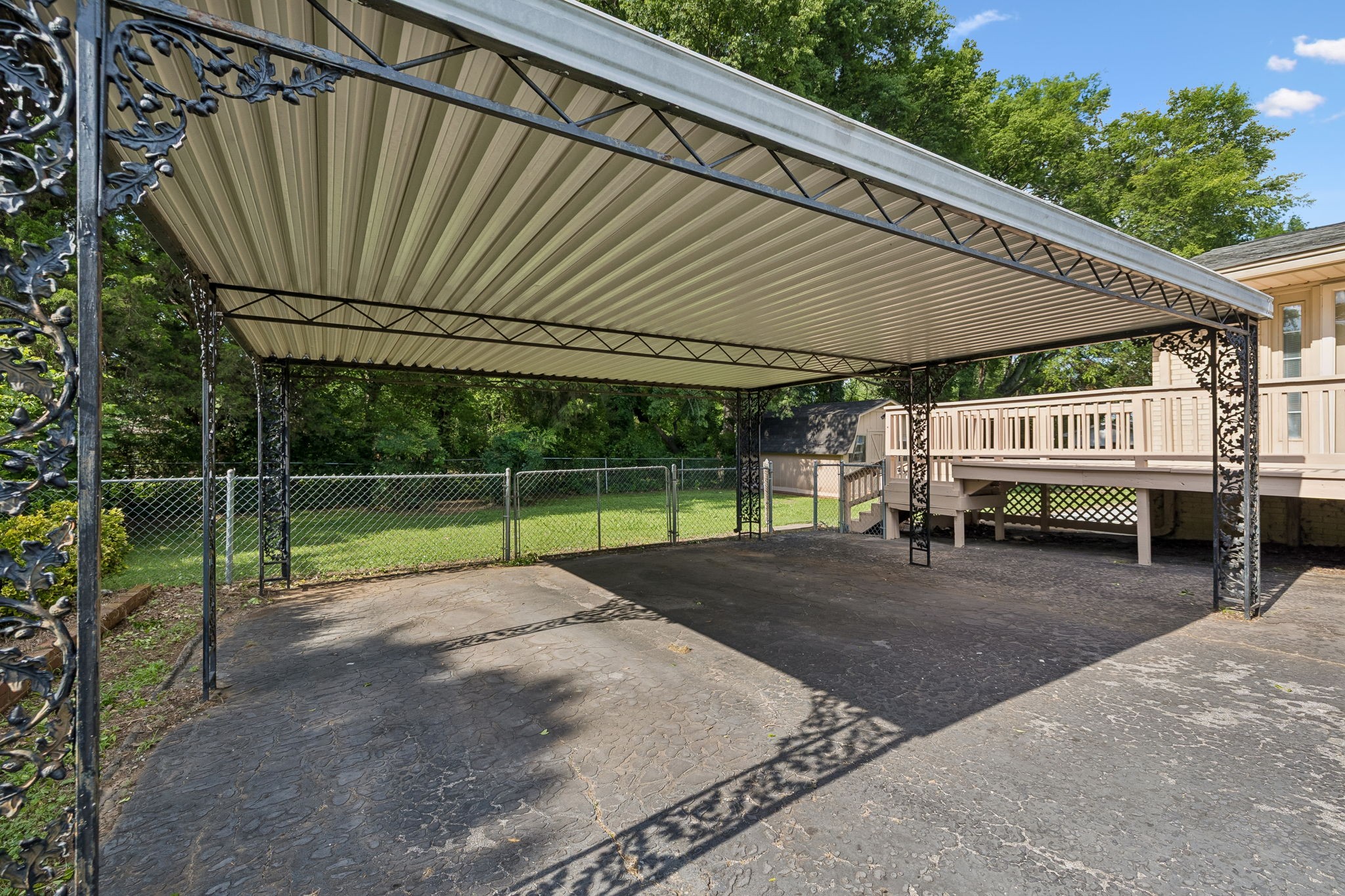 810 Northfield Blvd, W