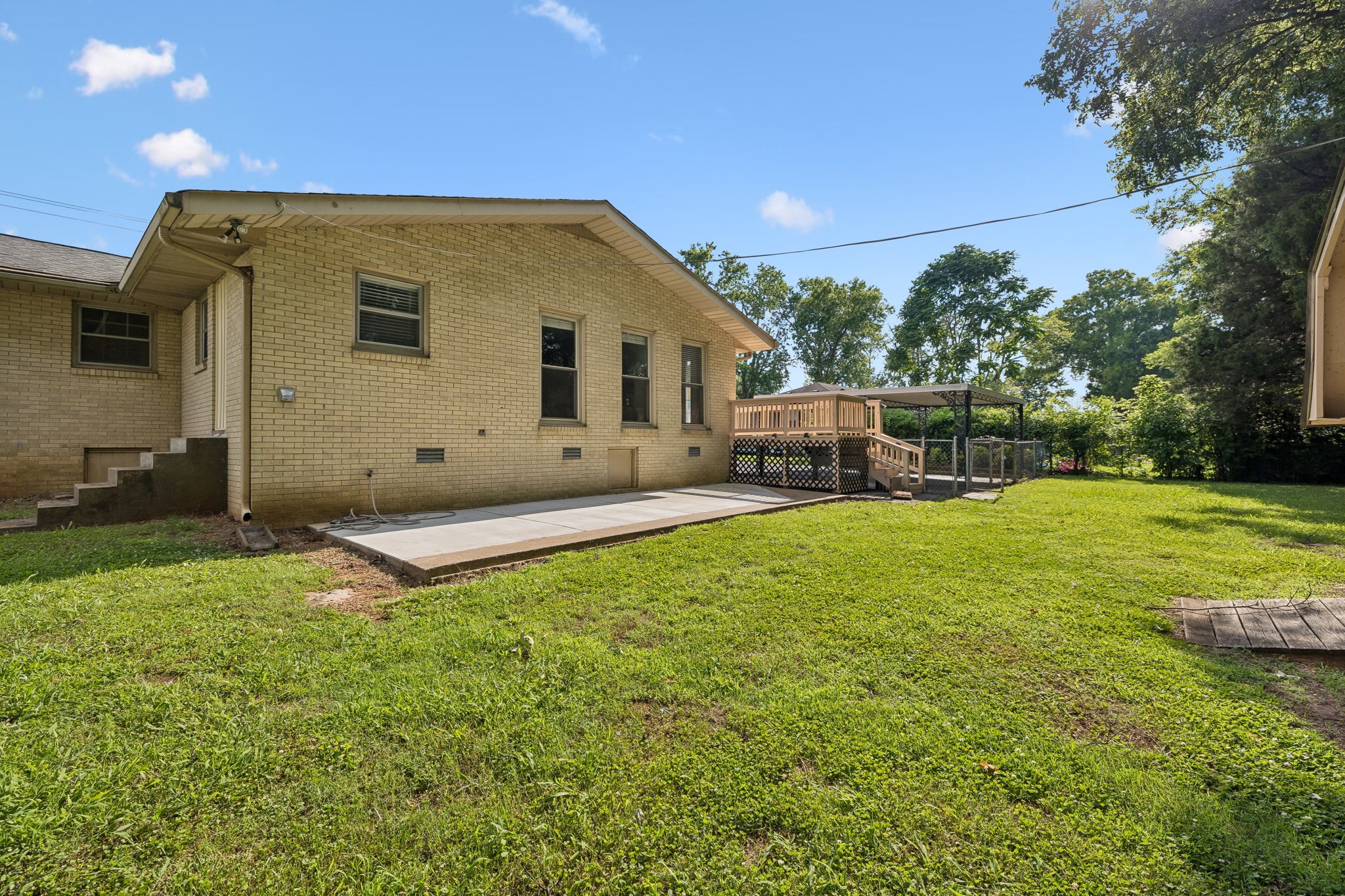 810 Northfield Blvd, W