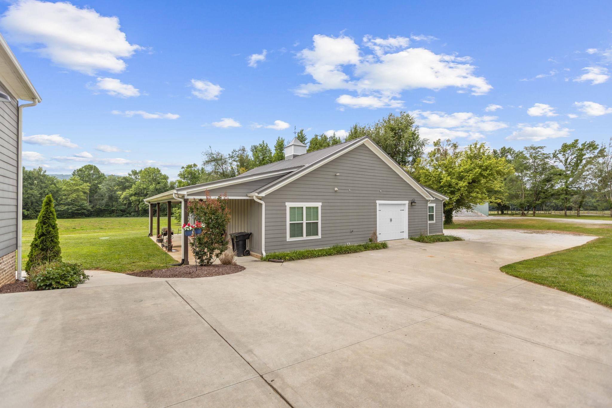 69 Meadows Rd