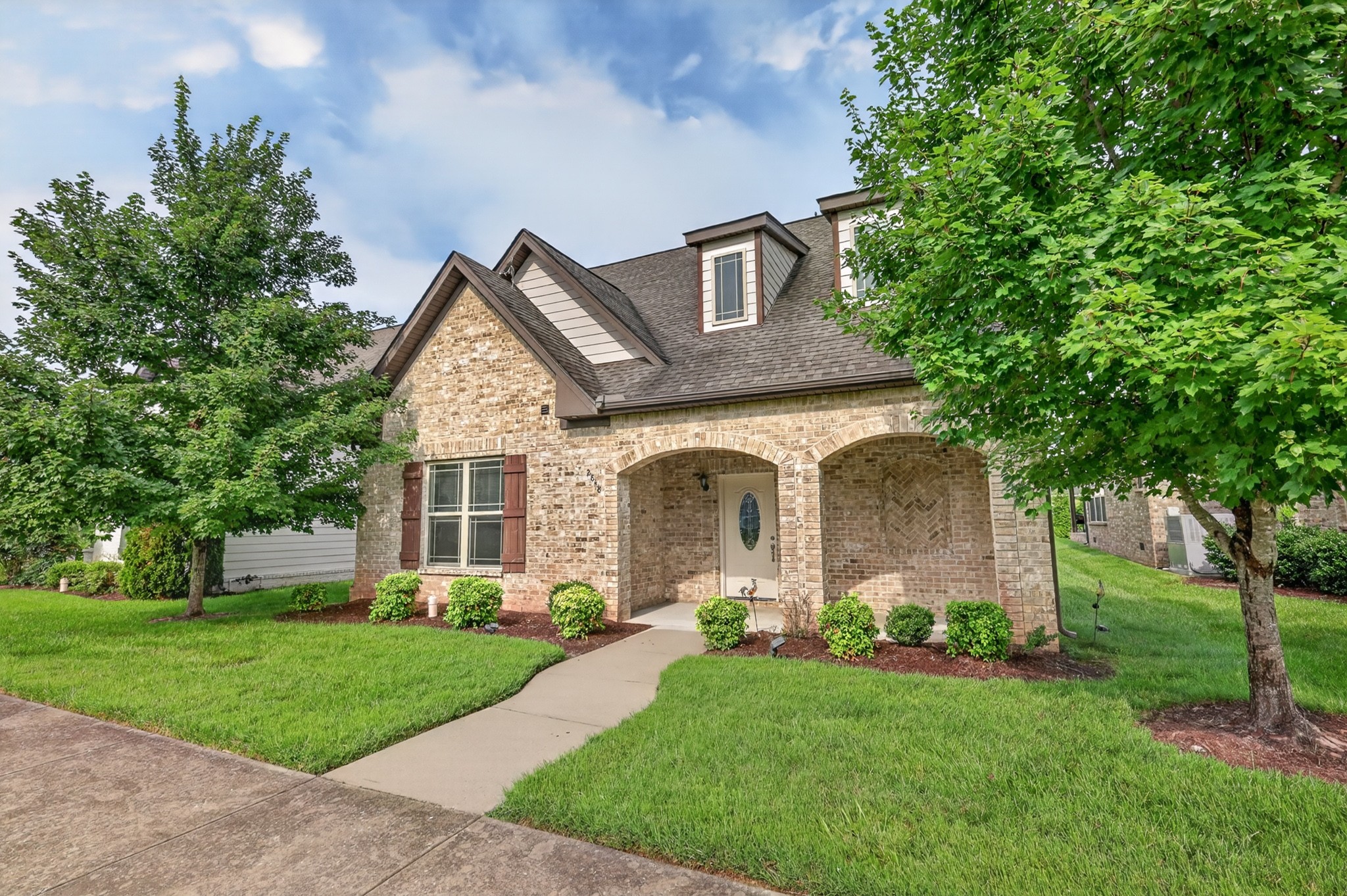 2848 Cason Ln