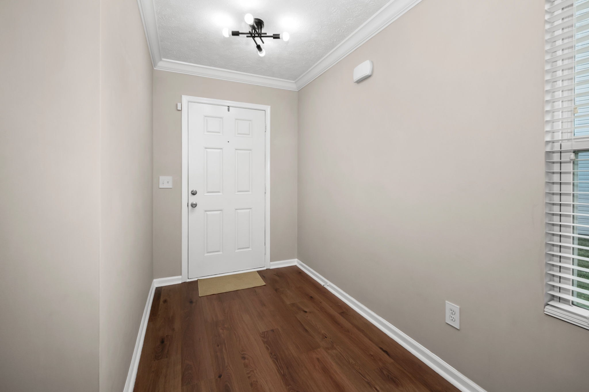 2732 Miranda Dr
