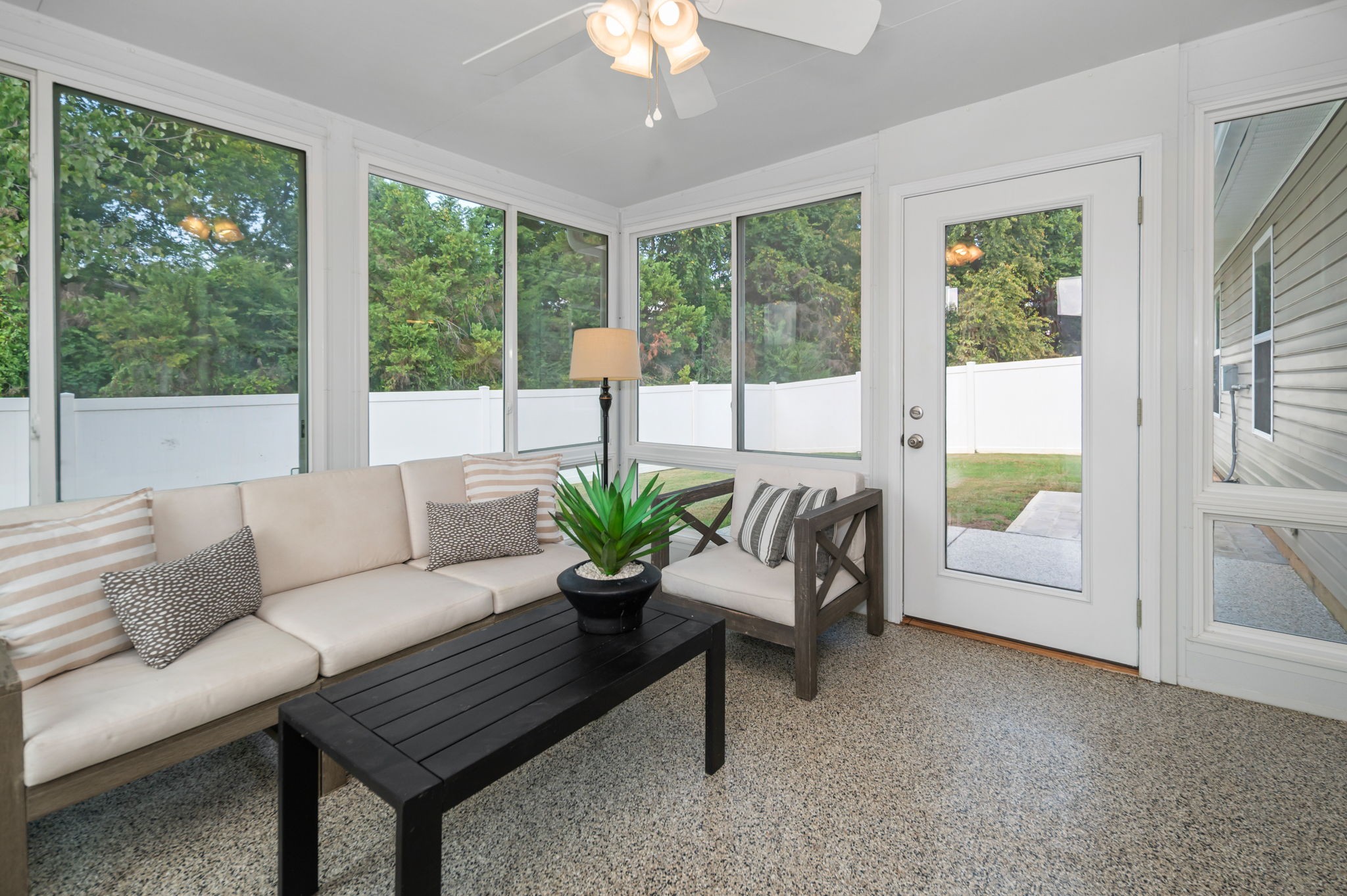 2732 Miranda Dr