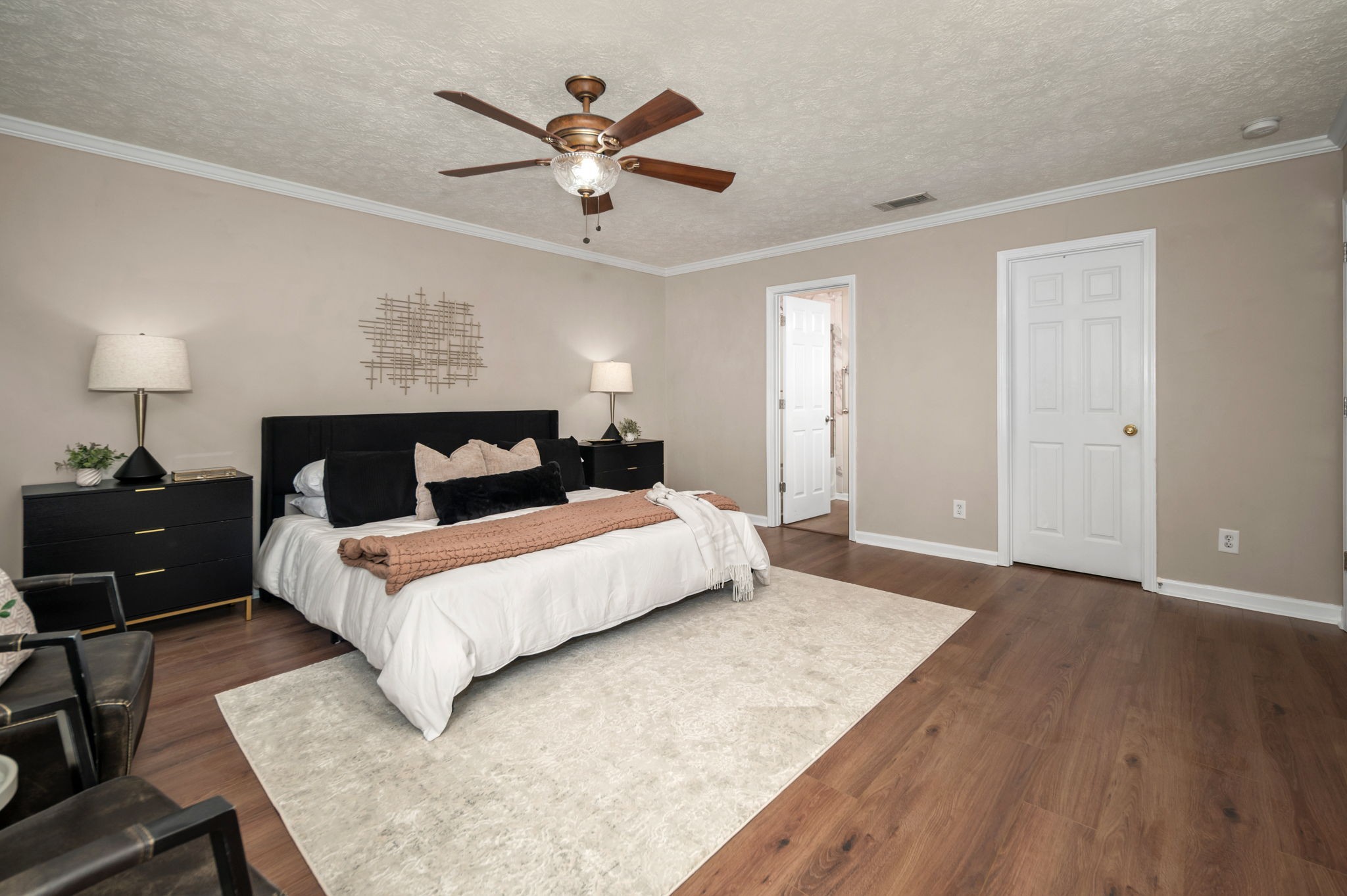 2732 Miranda Dr