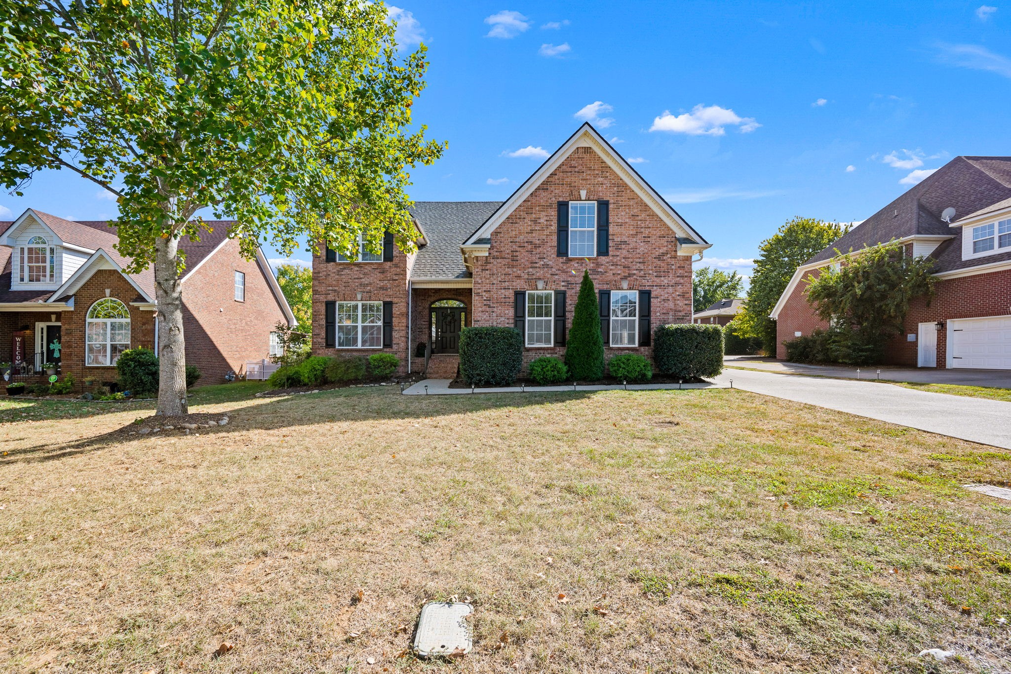 5427 Saint Ives Dr