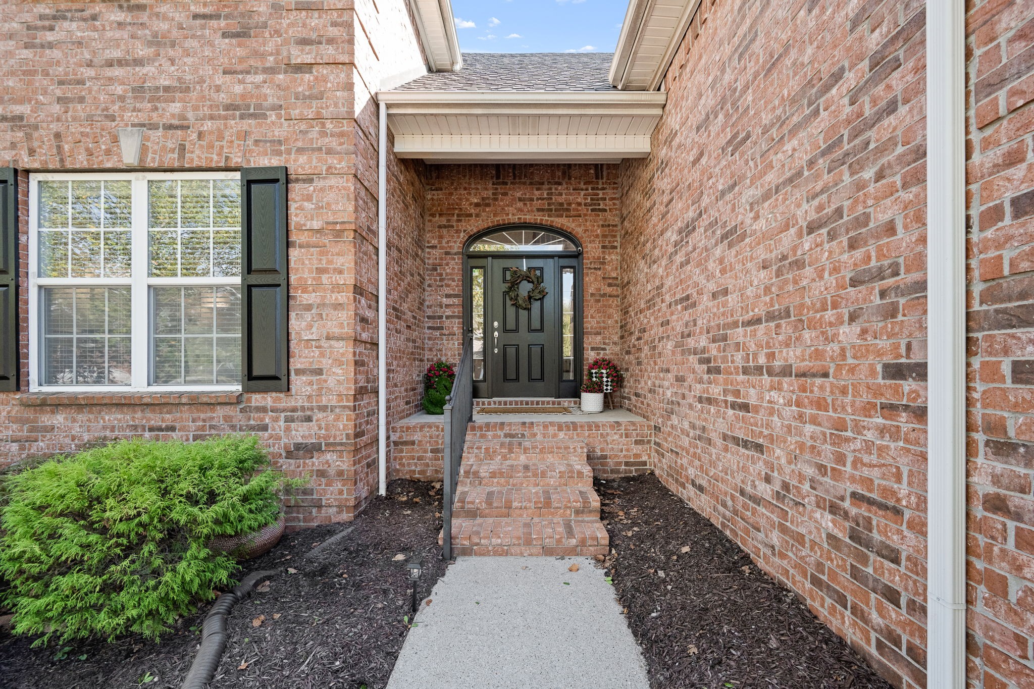 5427 Saint Ives Dr