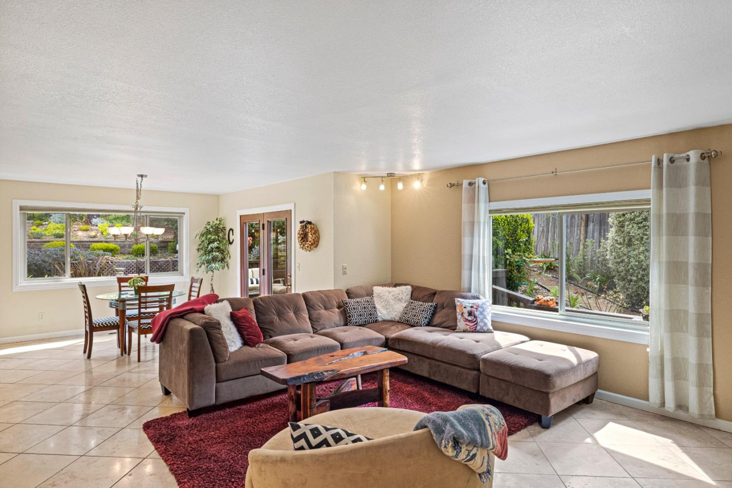 11 Black Tail LN