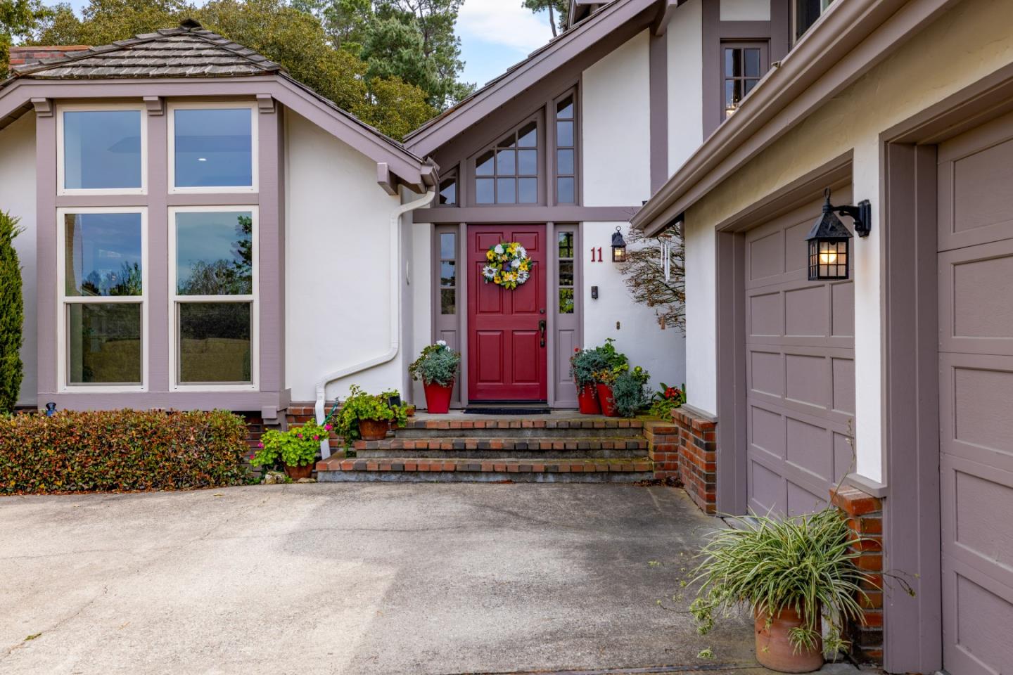 11 Black Tail LN
