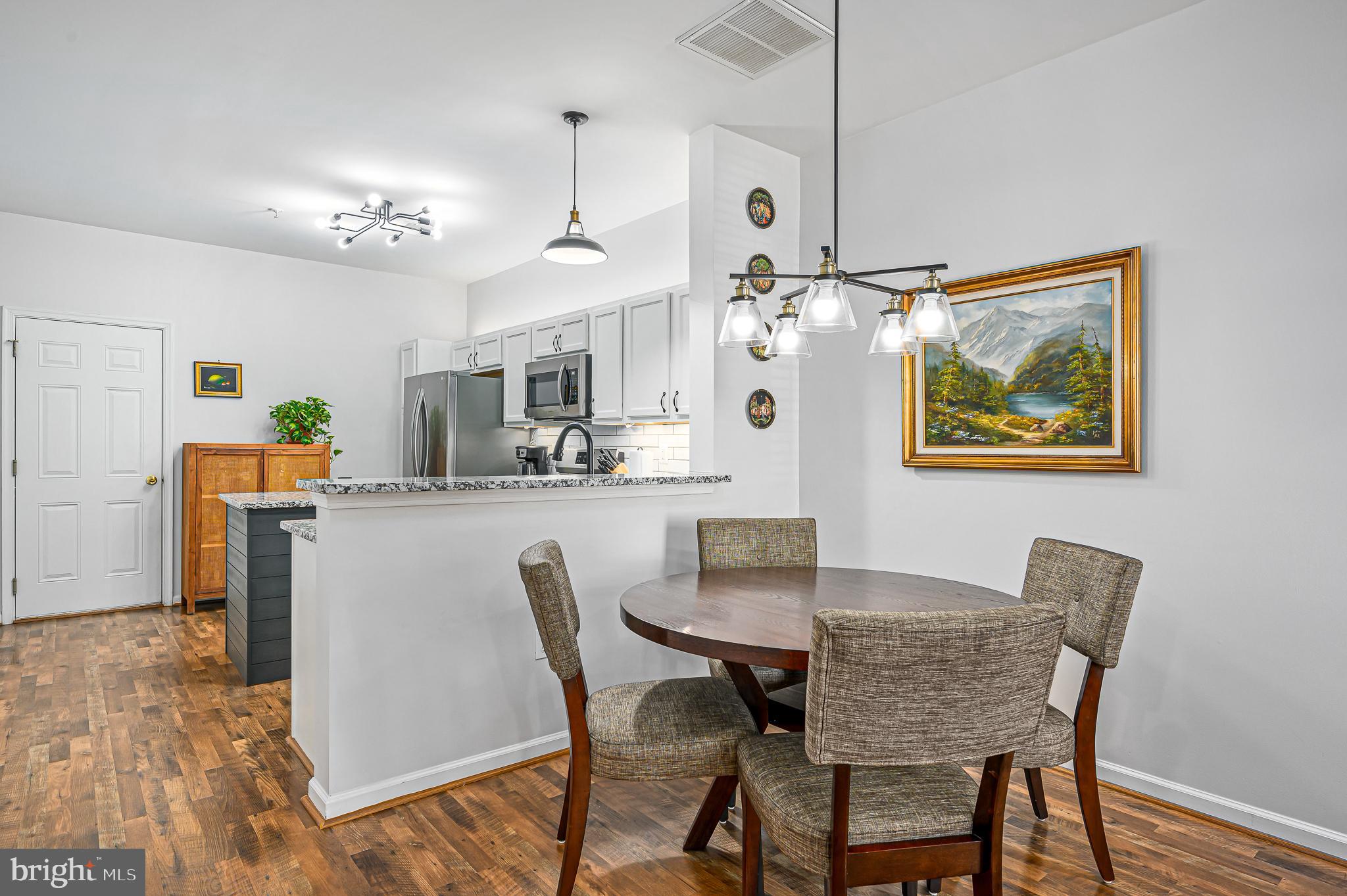 43649 McDowell SQUARE