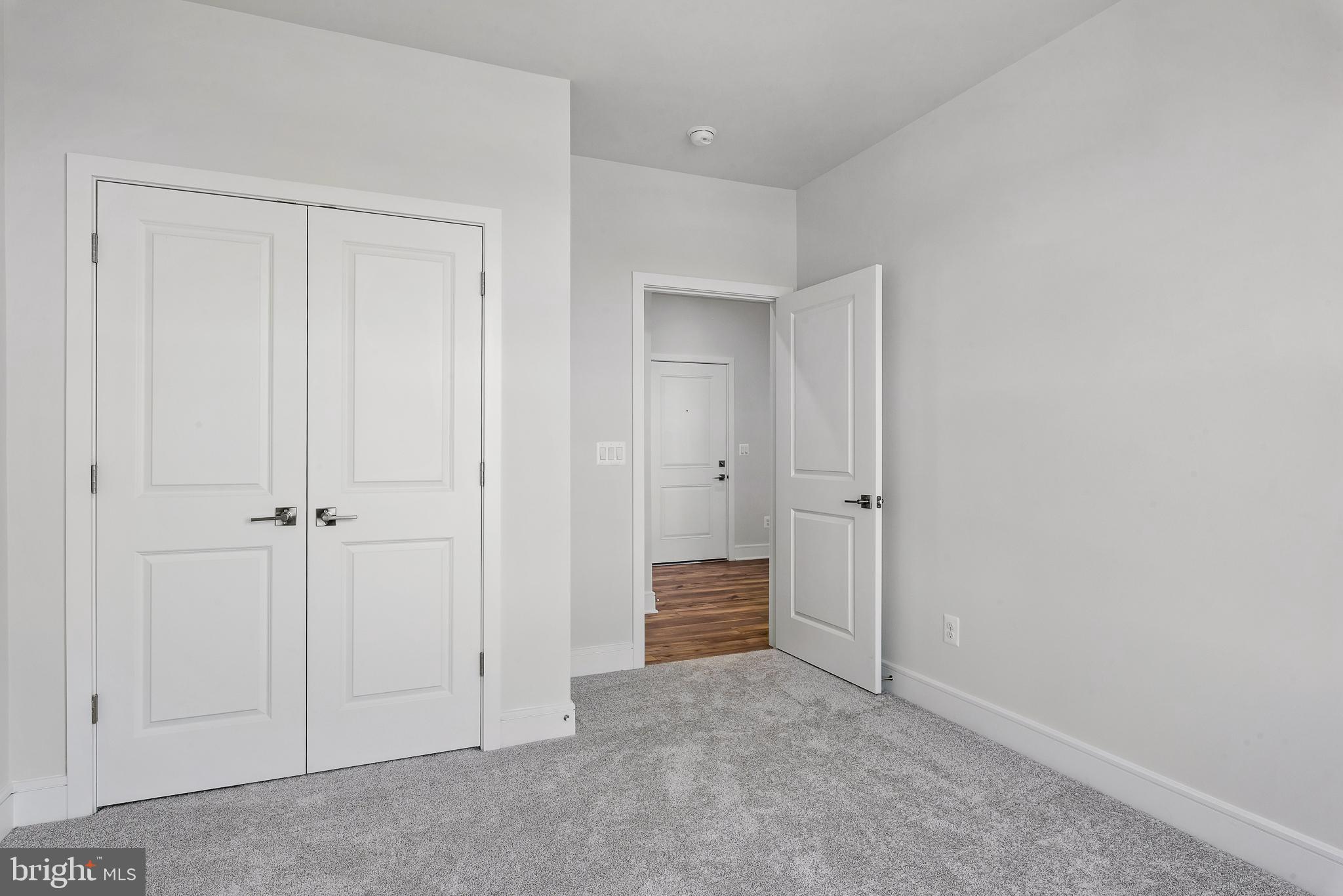 23669 Golden Embers SQUARE Unit: 303