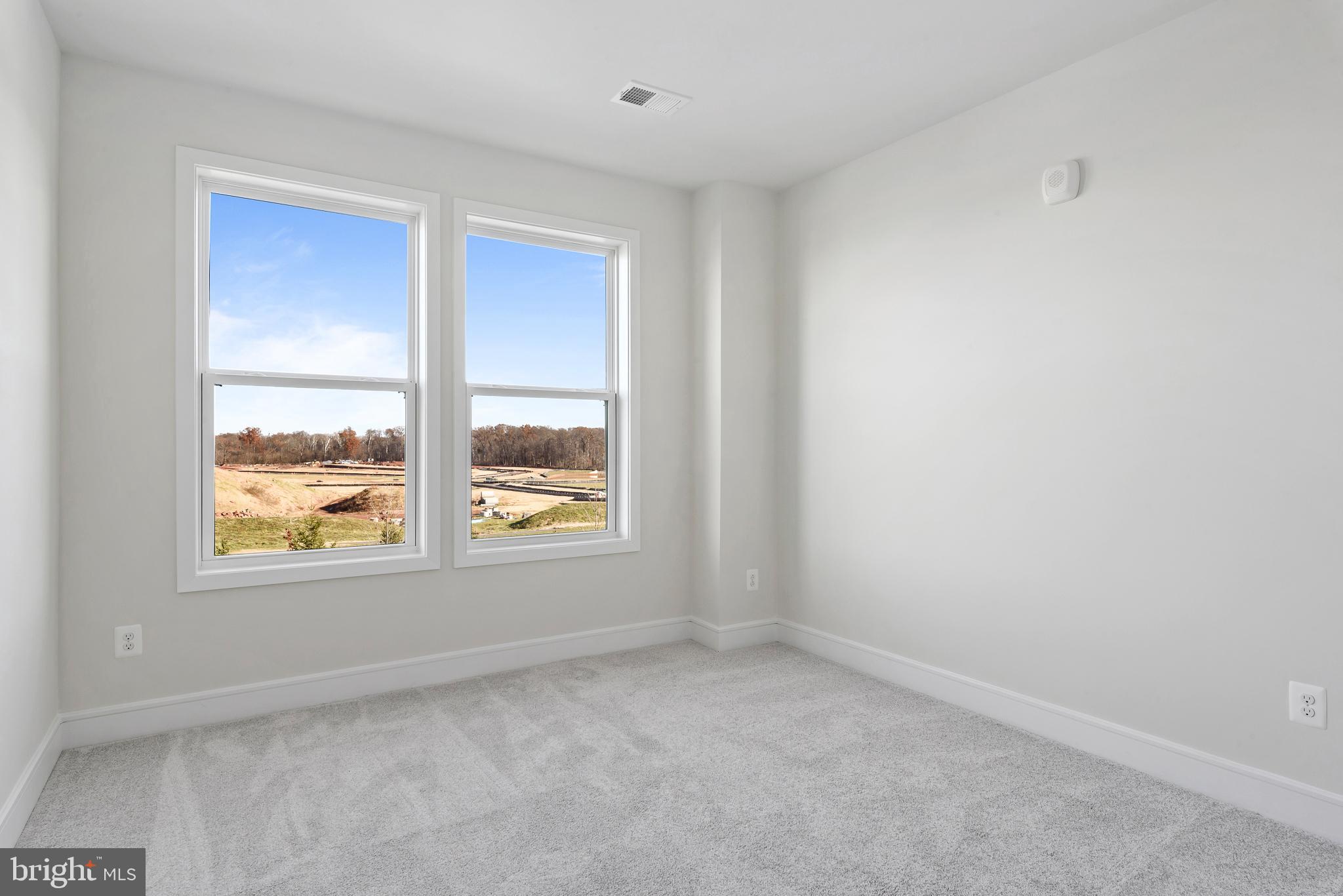 23669 Golden Embers SQUARE Unit: 303