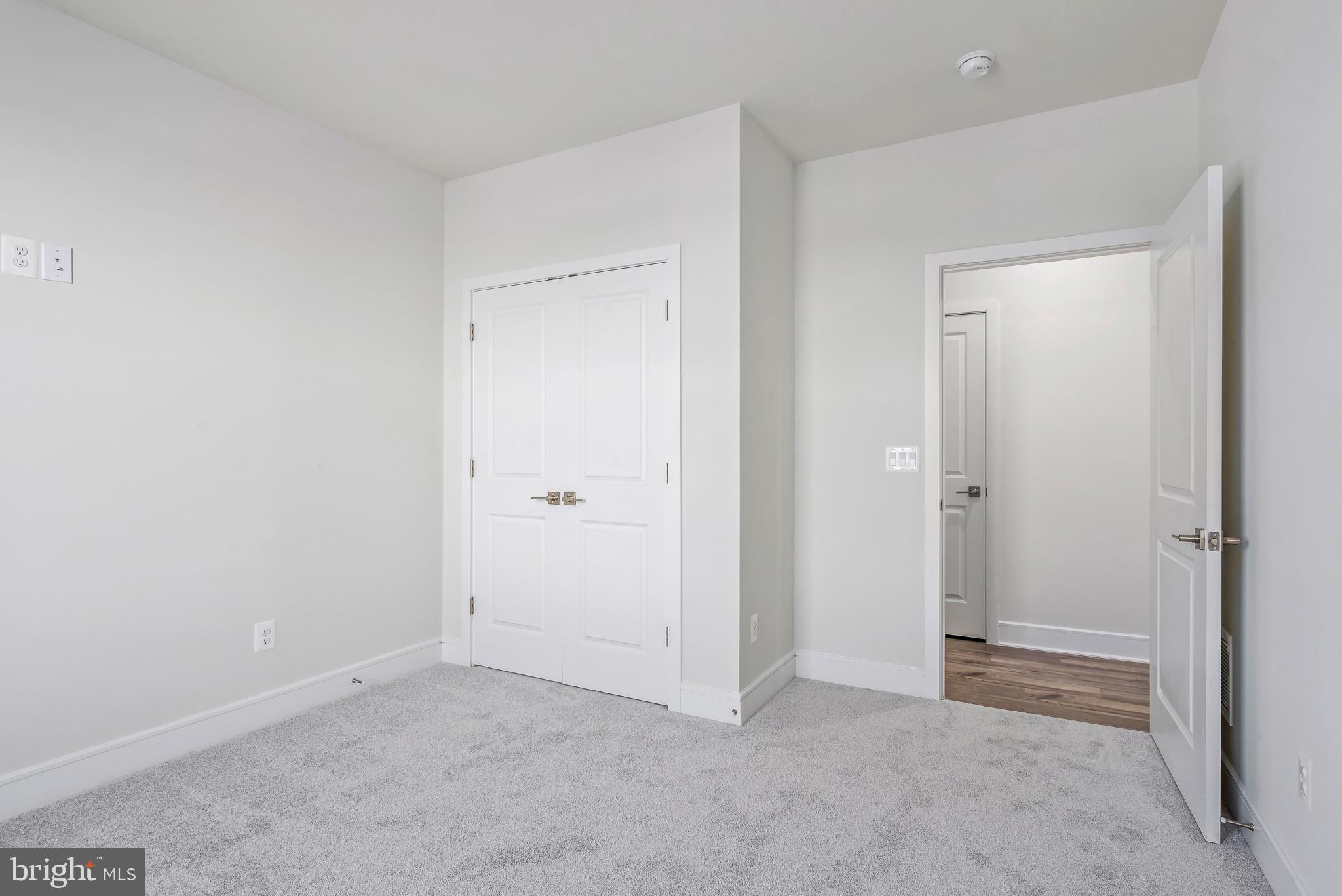 23669 Golden Embers SQUARE Unit: 303