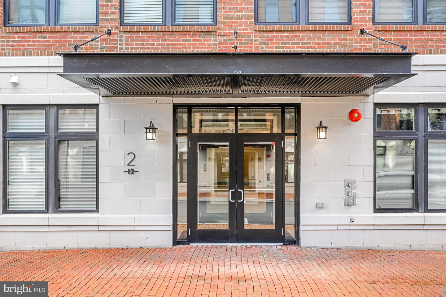 2 Stationmaster STREET SE Unit: 403