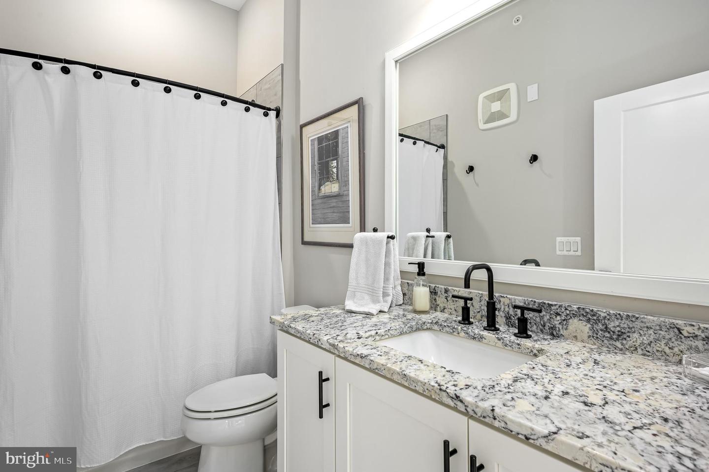 2 Stationmaster STREET SE Unit: 403