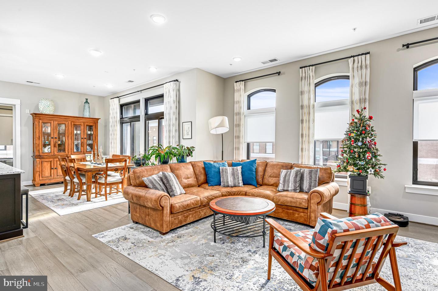 2 Stationmaster STREET SE Unit: 403