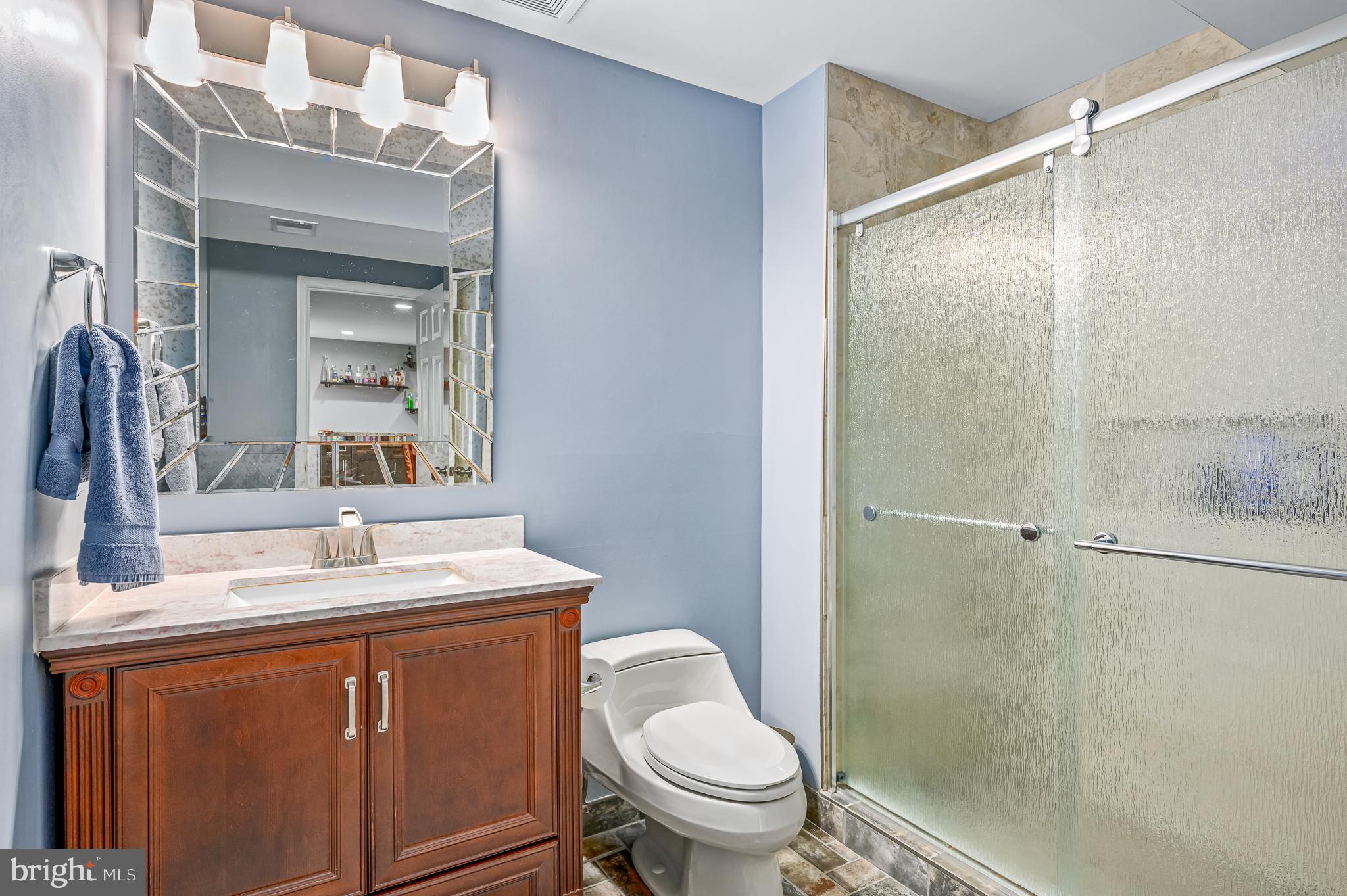 21496 Hearthstone Ct