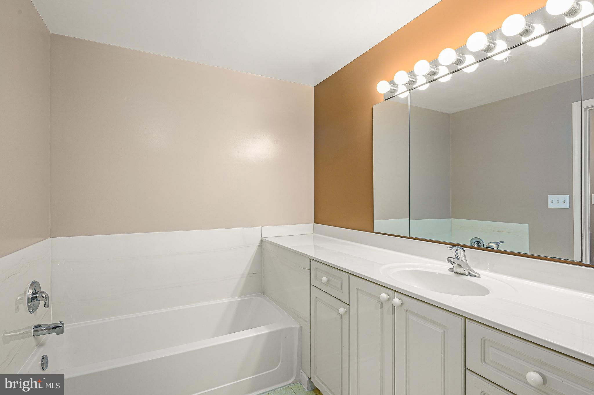 19350 Magnolia Grove Square Unit: 305