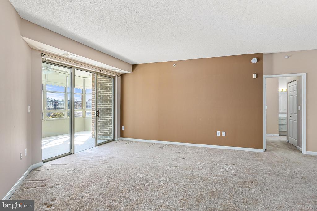 19350 Magnolia Grove Square Unit: 305