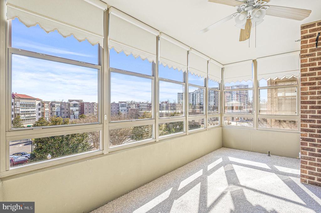 19350 Magnolia Grove Square Unit: 305