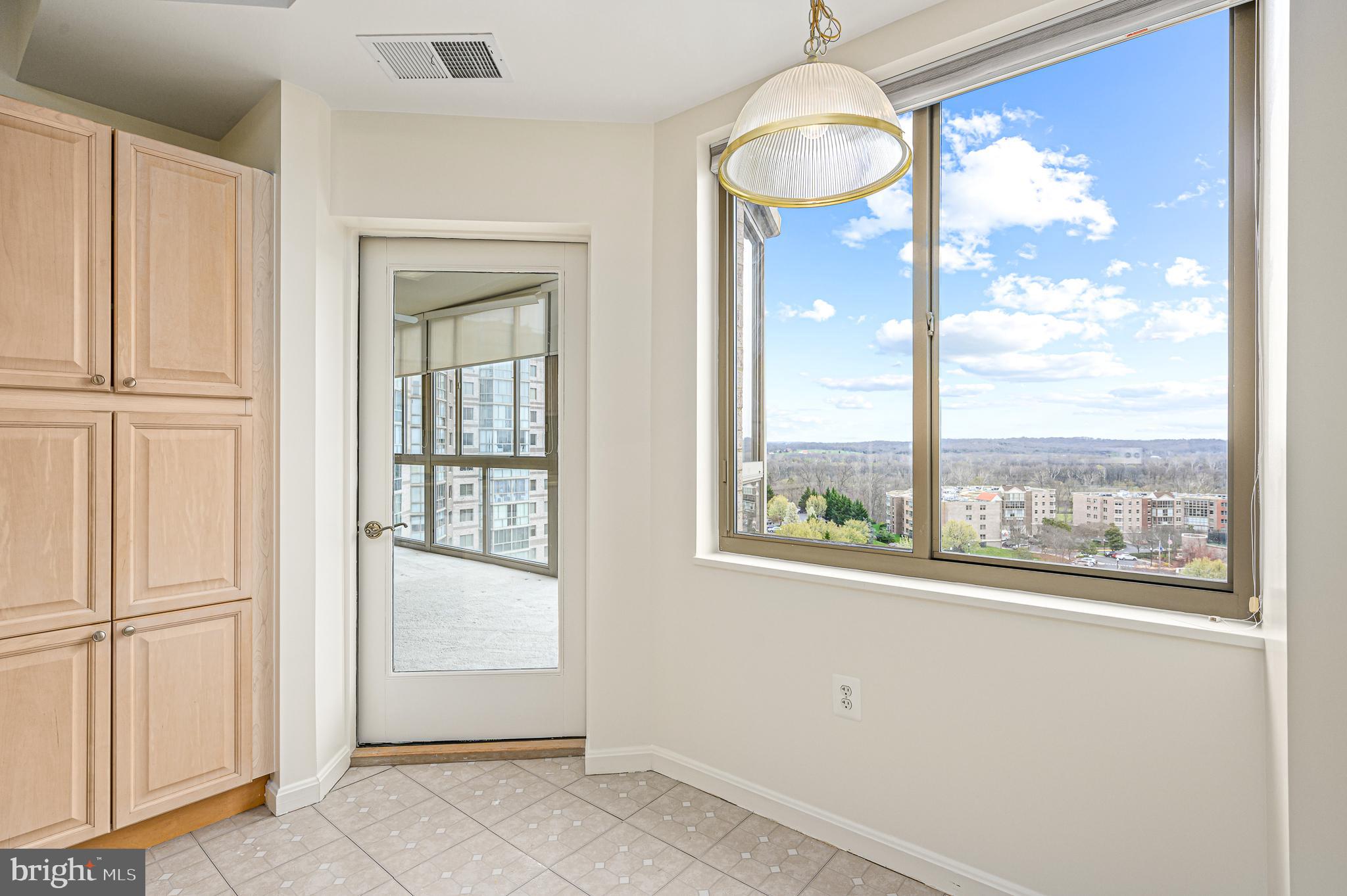 19365 Cypress Ridge Ter #708