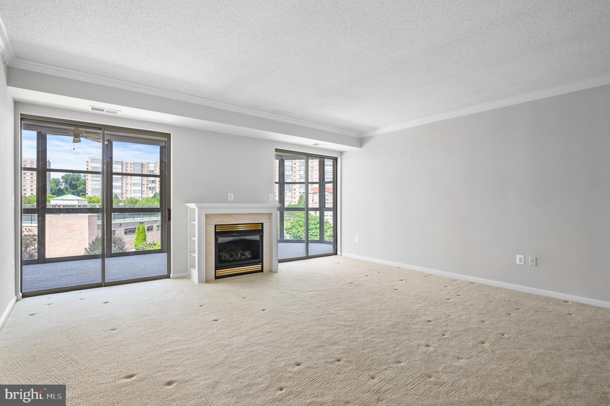 19360 Magnolia Grove Sq #409