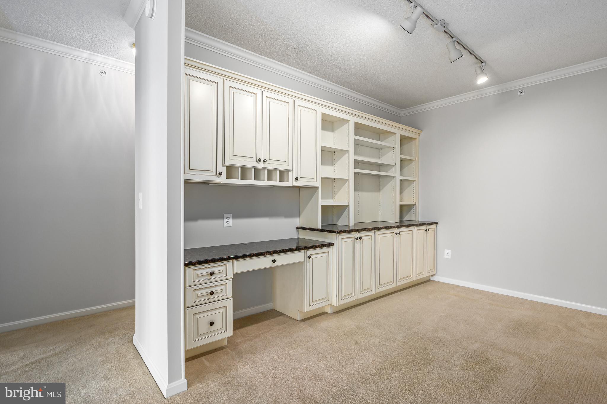 19360 Magnolia Grove Sq #409