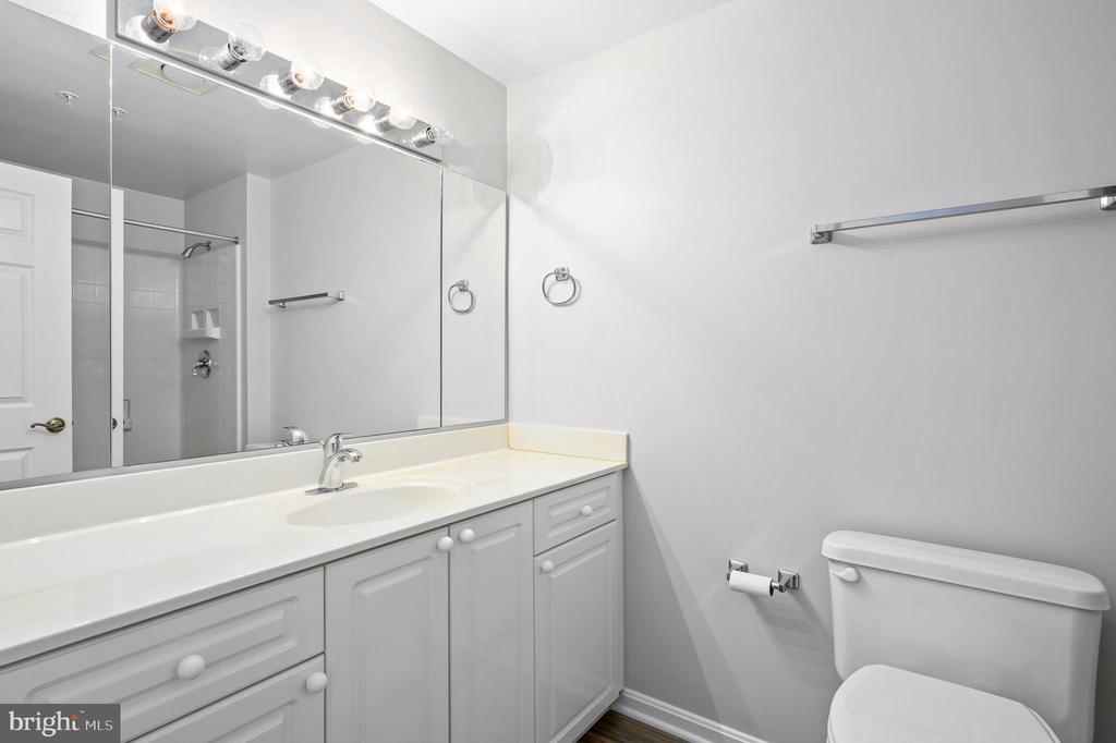19360 Magnolia Grove Sq #409