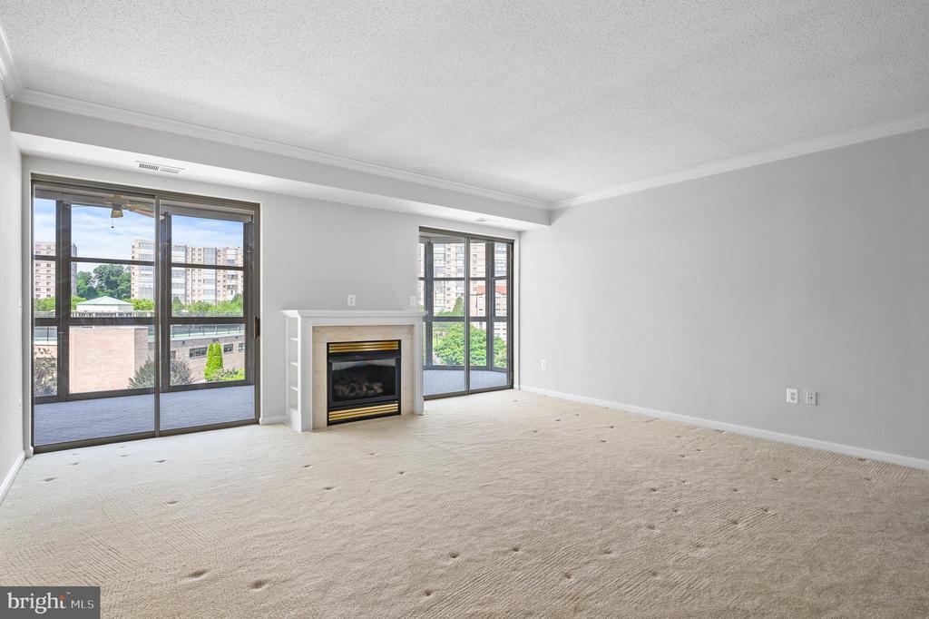 19360 Magnolia Grove Sq #409