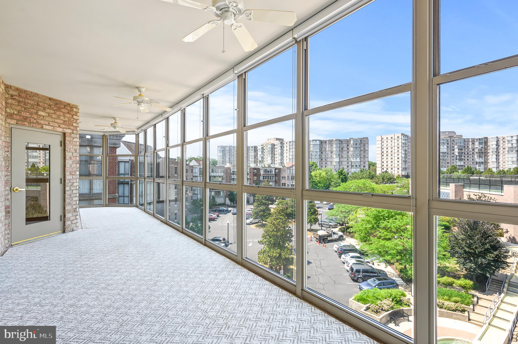 19360 Magnolia Grove Sq #409