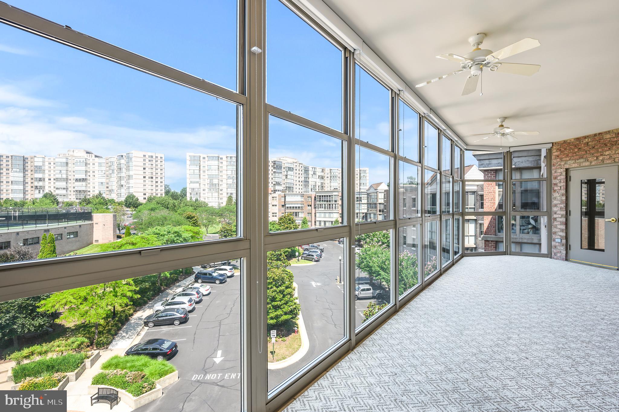 19360 Magnolia Grove Sq #409