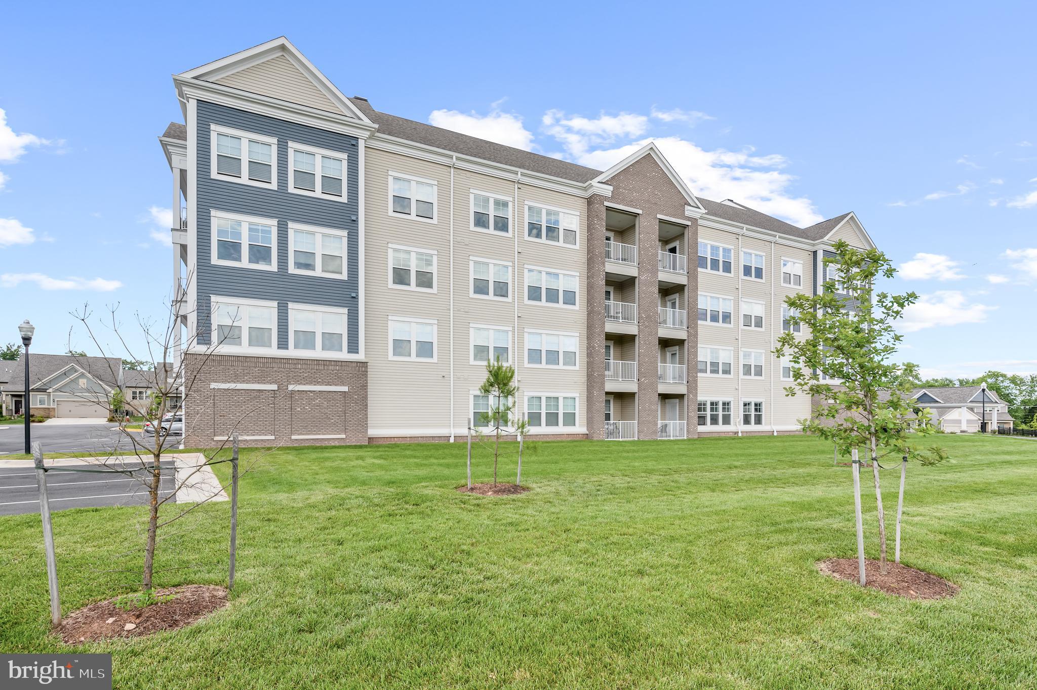 21894 Hawksbill High Cir #201