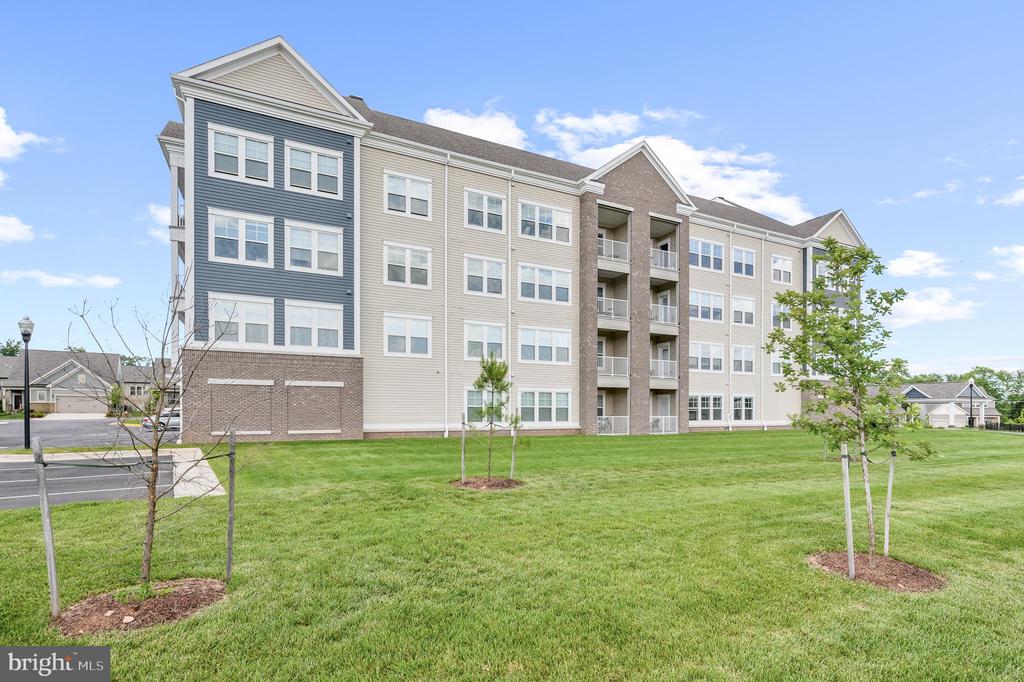 21894 Hawksbill High Cir #201
