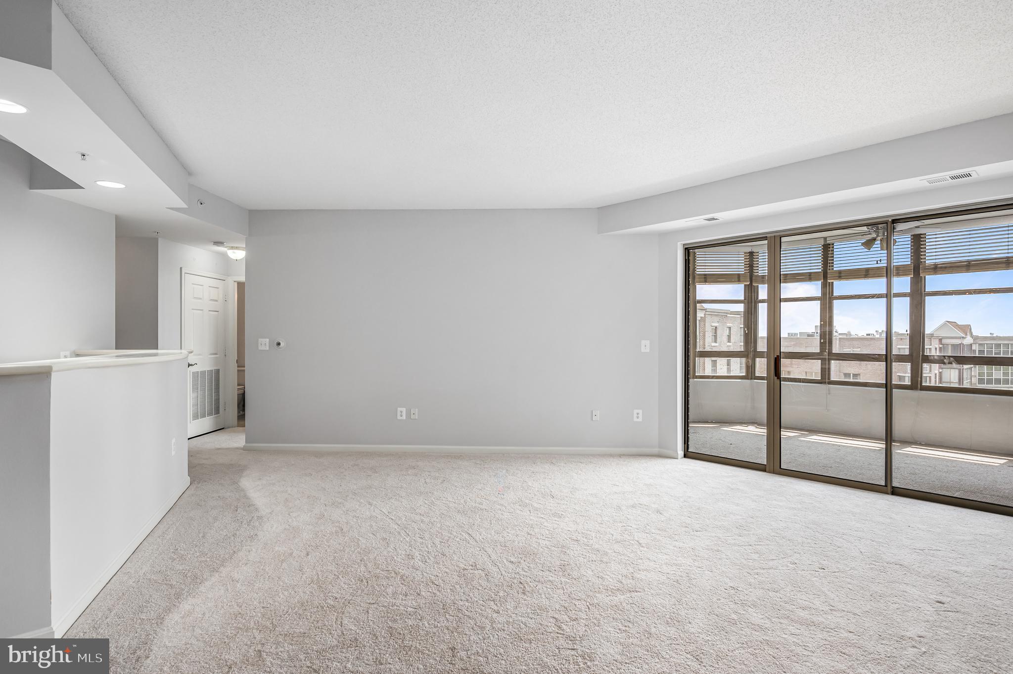 19350 Magnolia Grove Sq #405