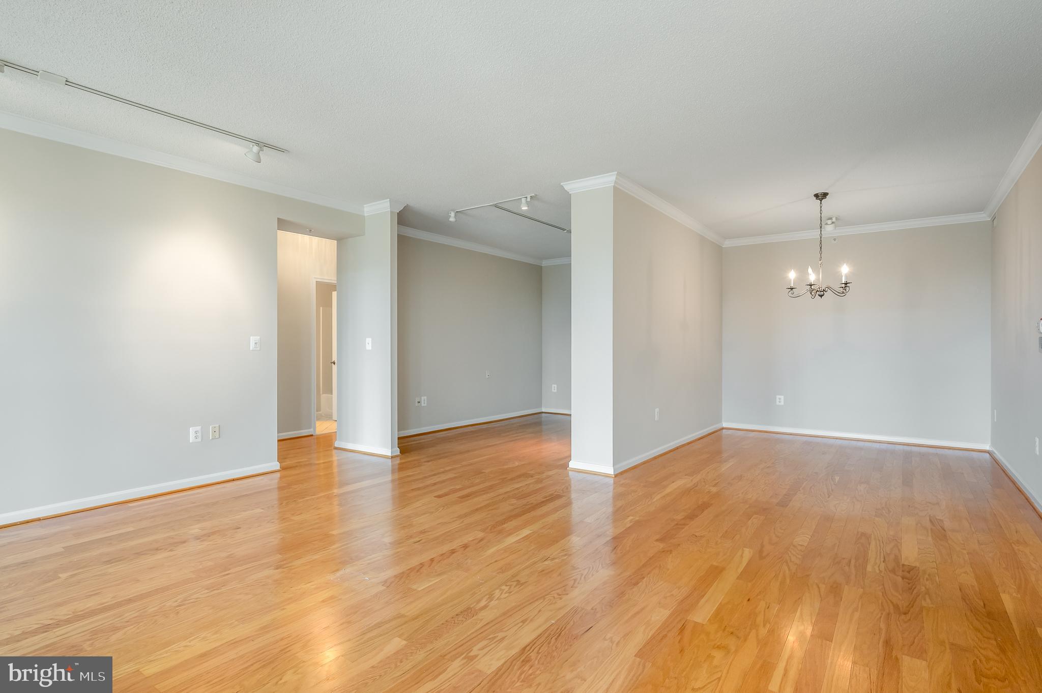 19360 Magnolia Grove Sq #417