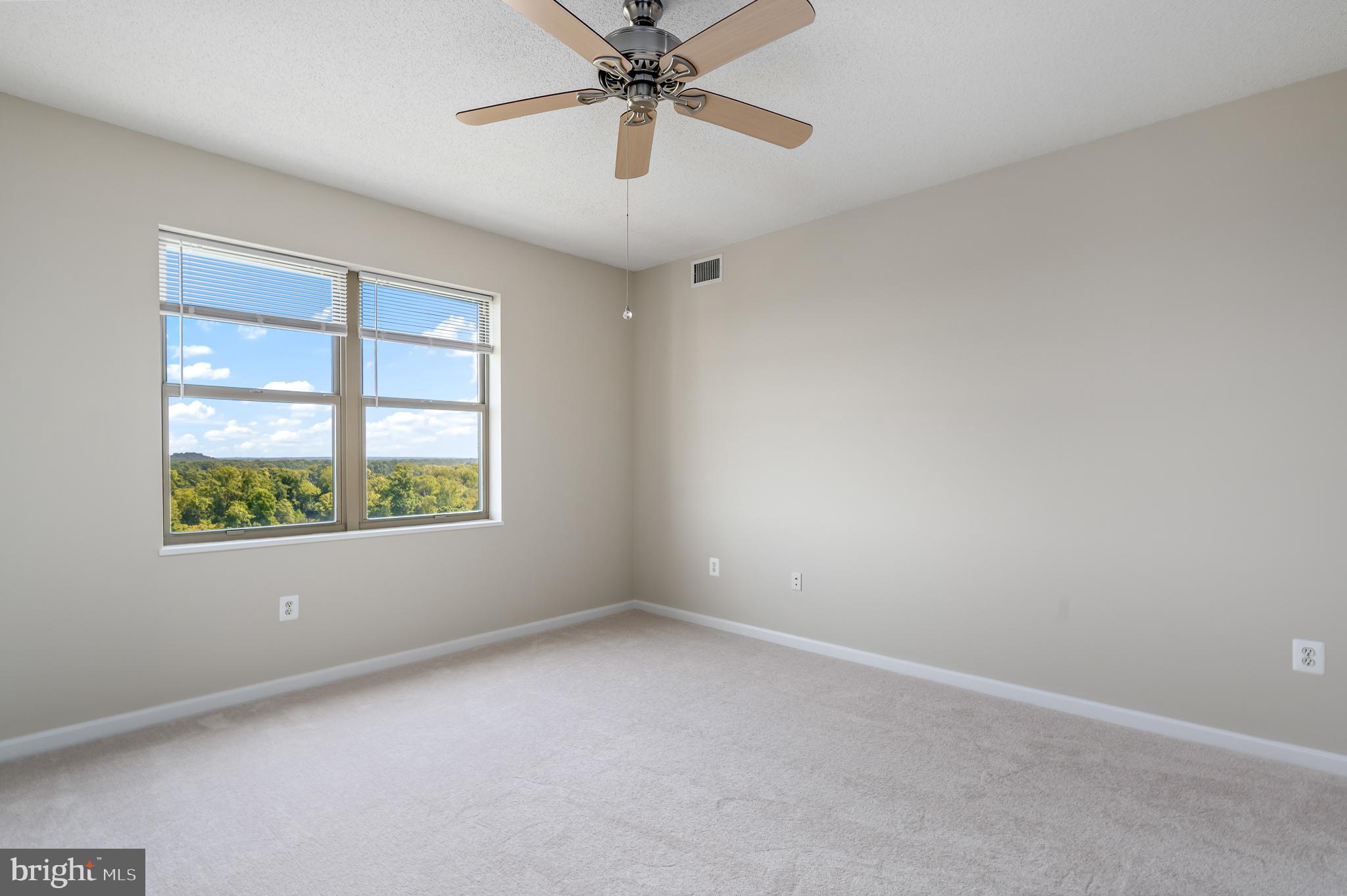 19360 Magnolia Grove Sq #417