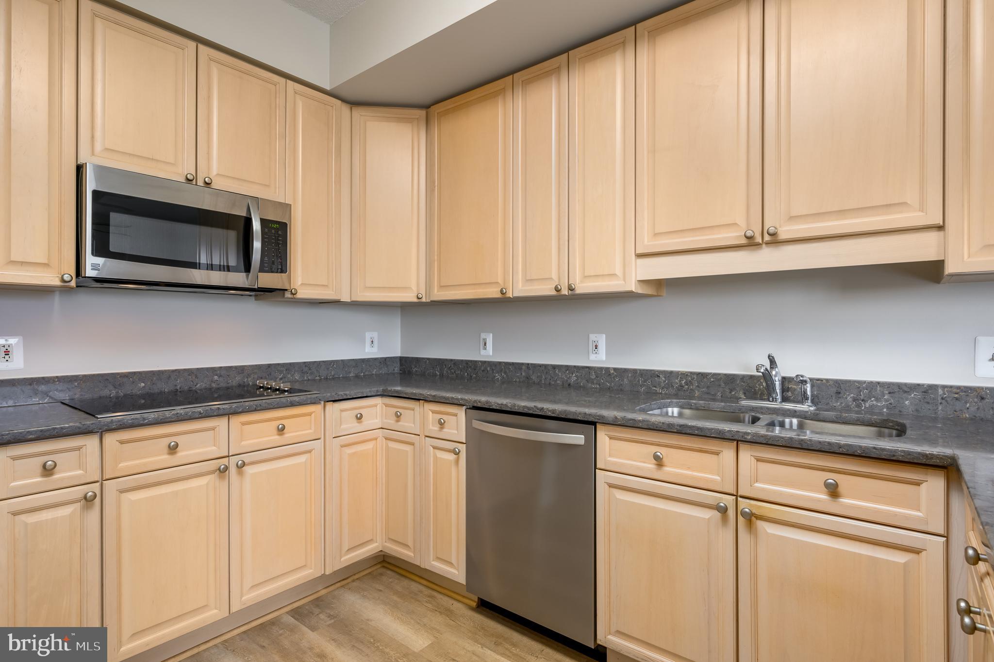 19360 Magnolia Grove Sq #417