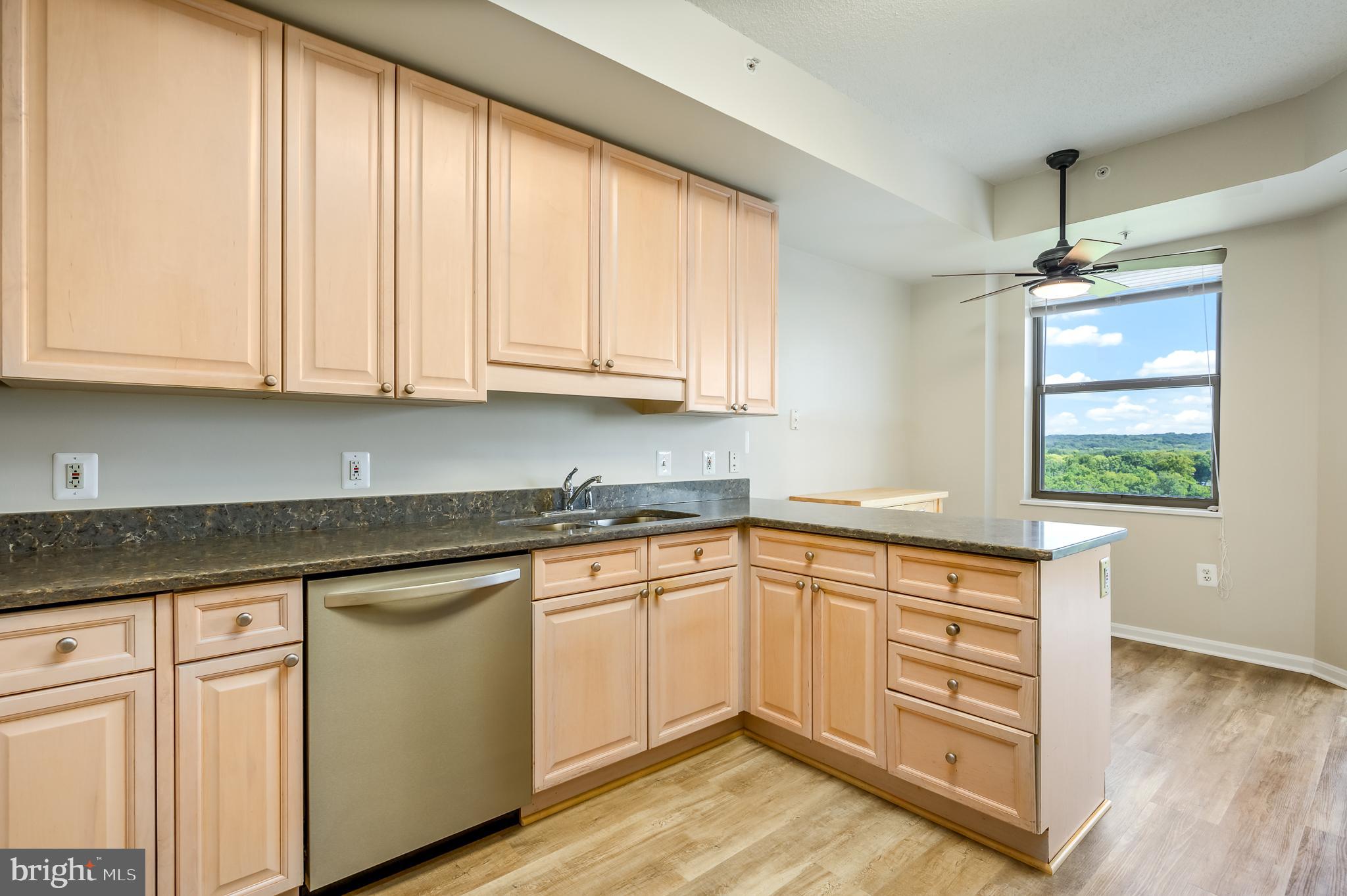 19360 Magnolia Grove Sq #417